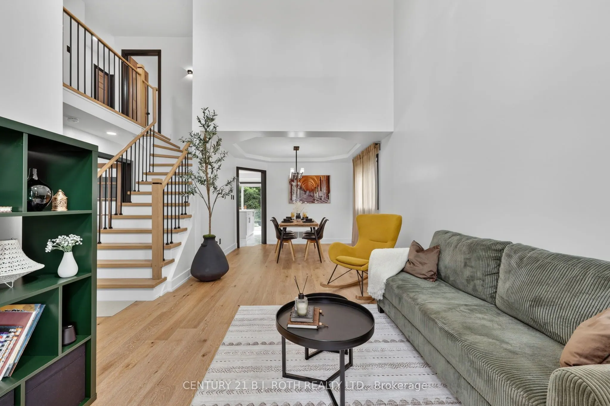 1077 CORRIE Street