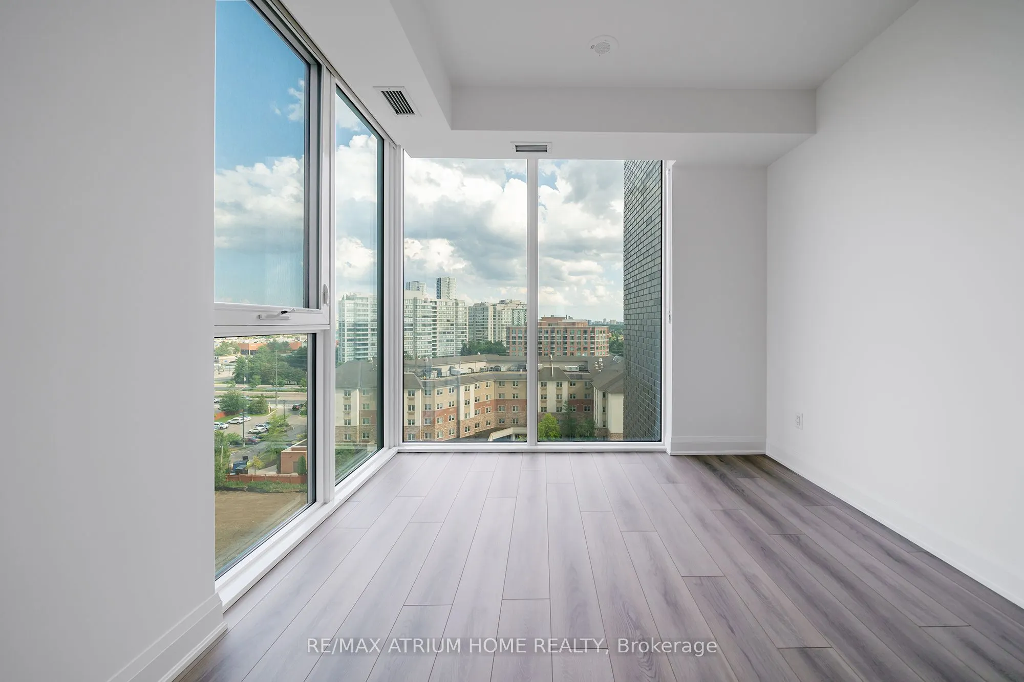 10 Gatineau Drive #1004