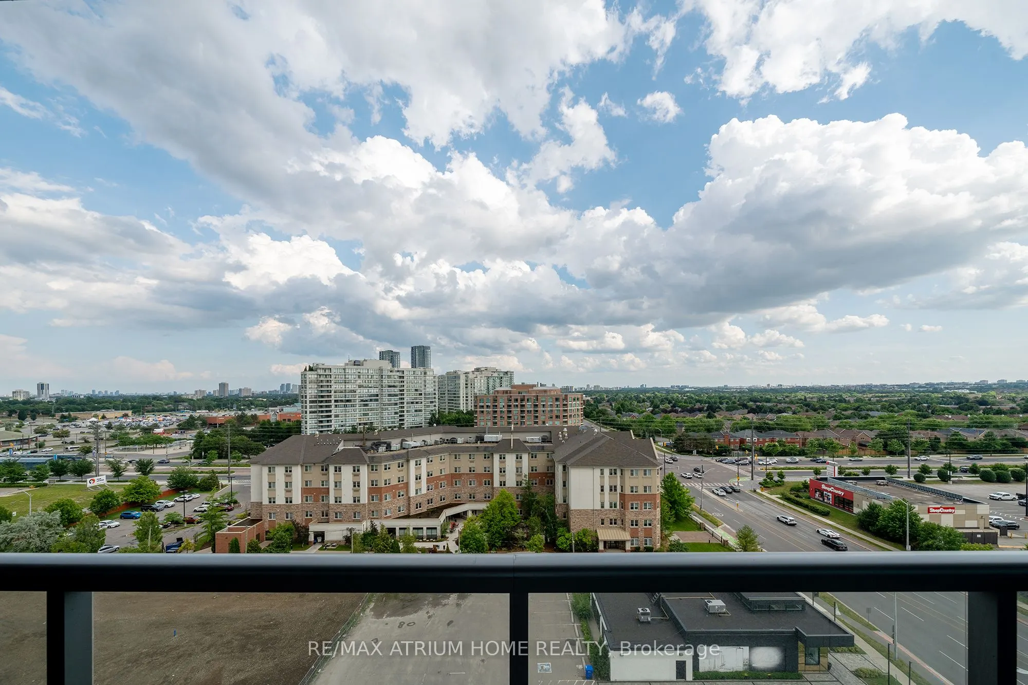 10 Gatineau Drive #1004