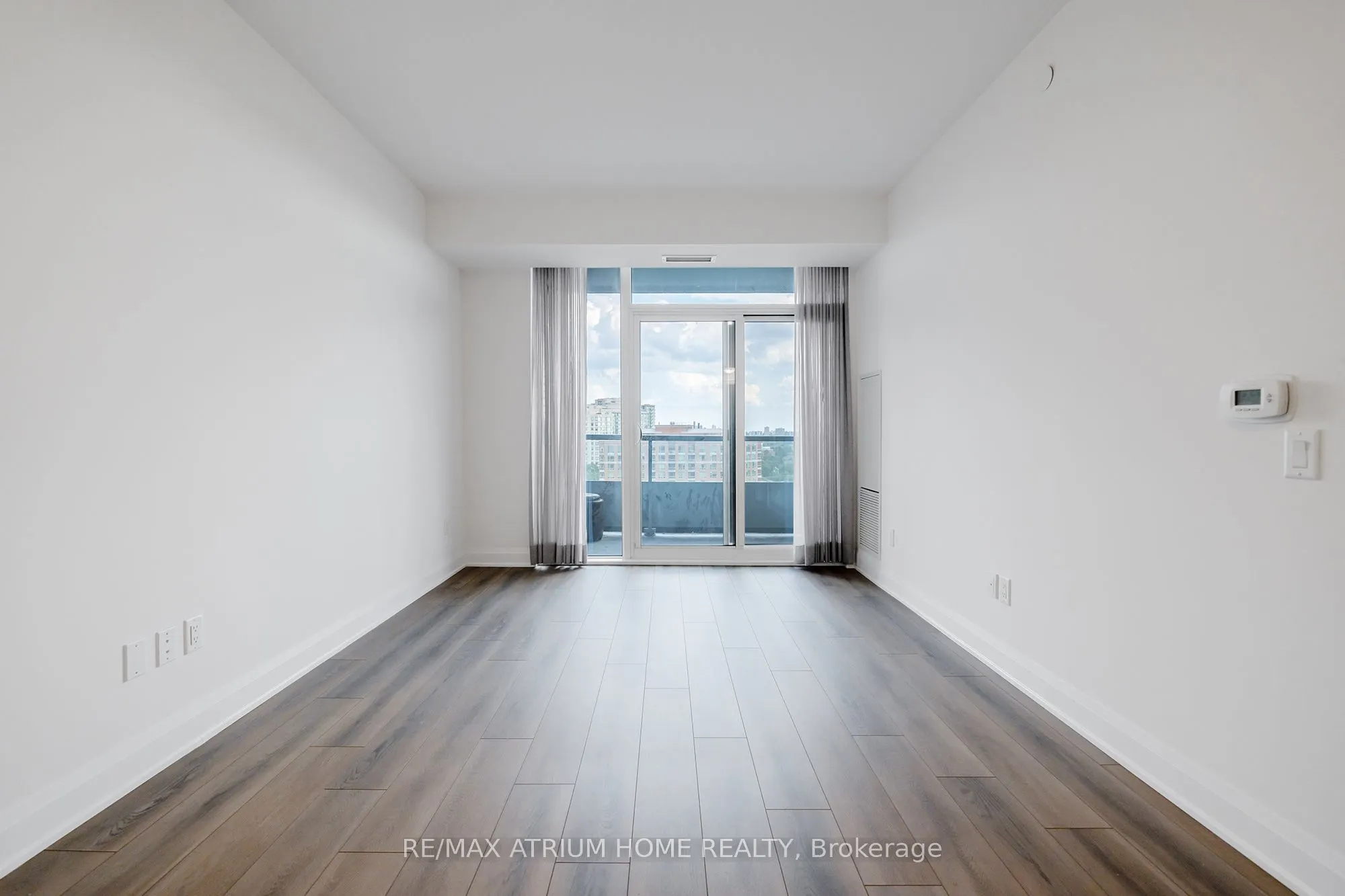 10 Gatineau Drive #1004
