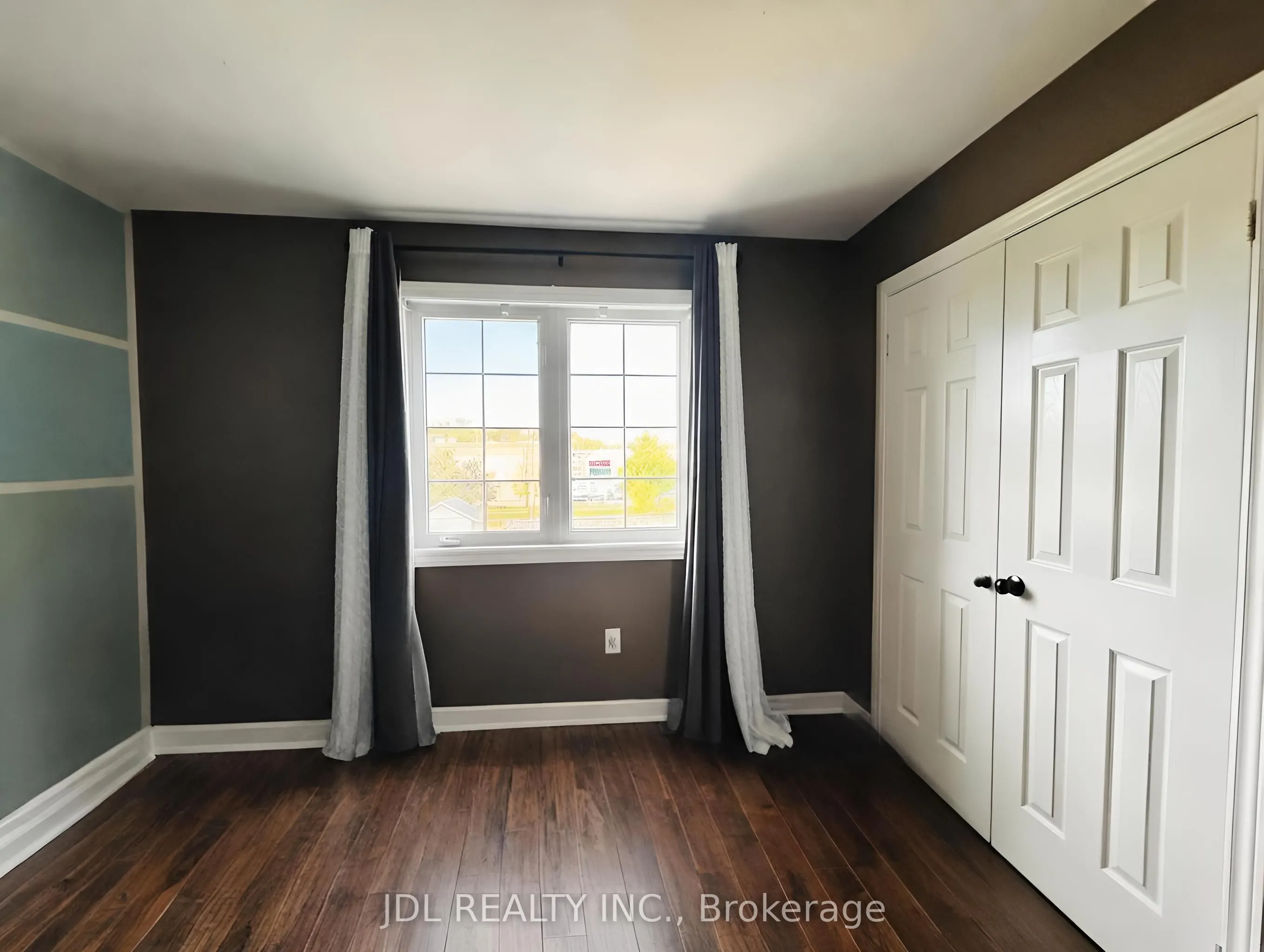 36 Laurelbank Crescent