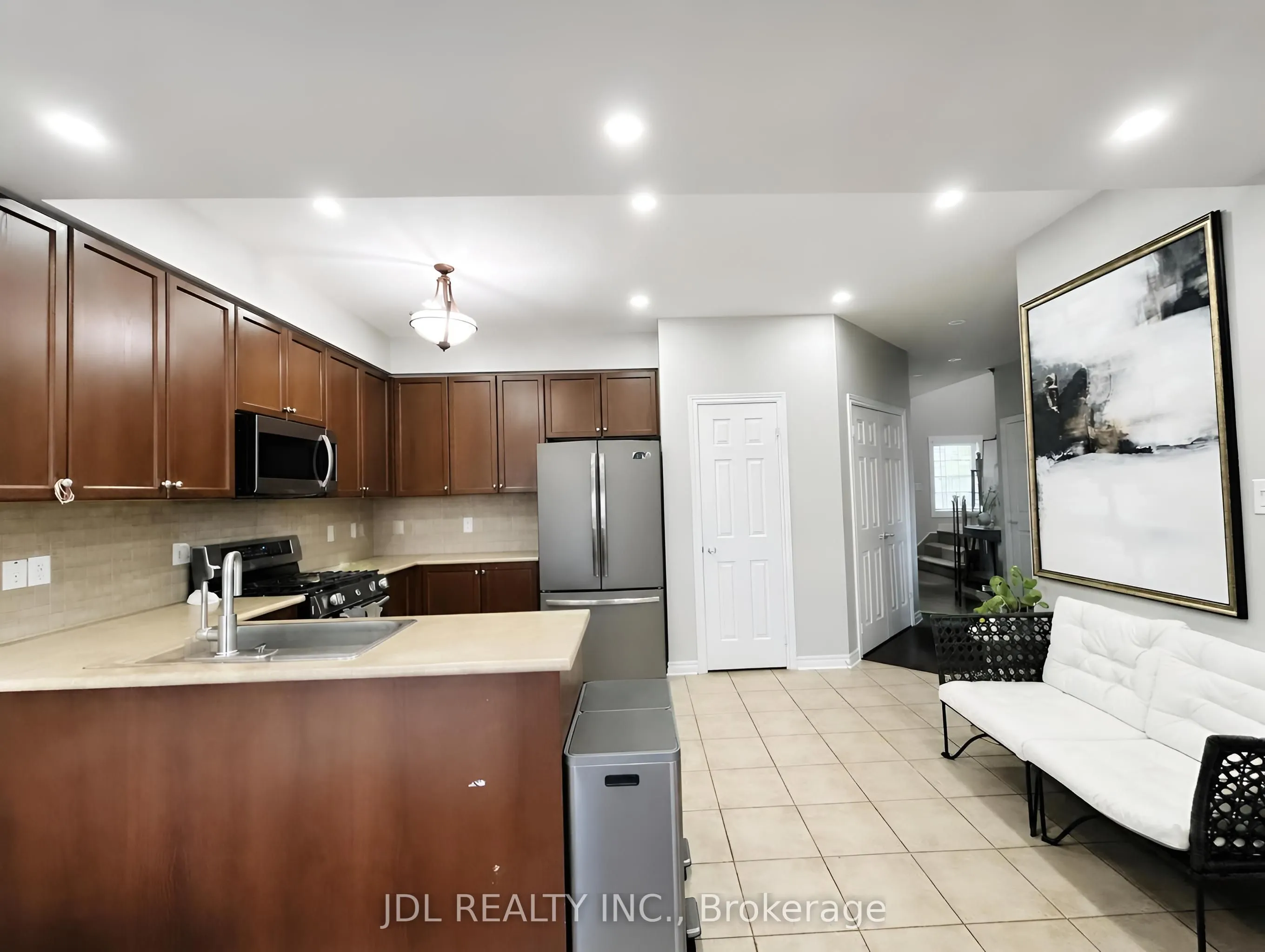 36 Laurelbank Crescent