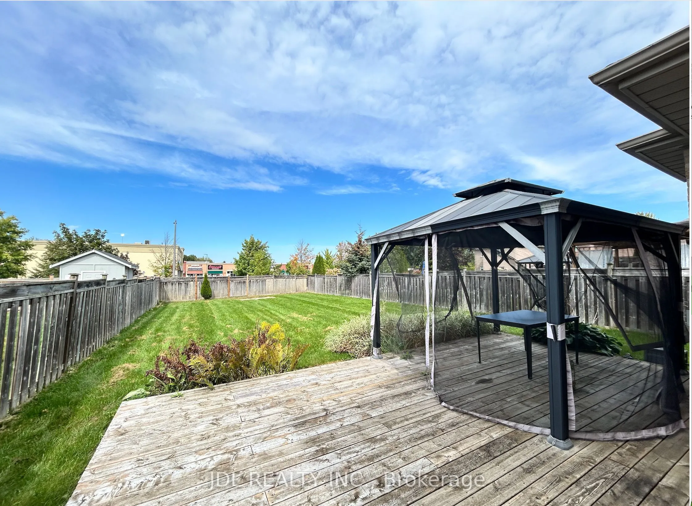 36 Laurelbank Crescent