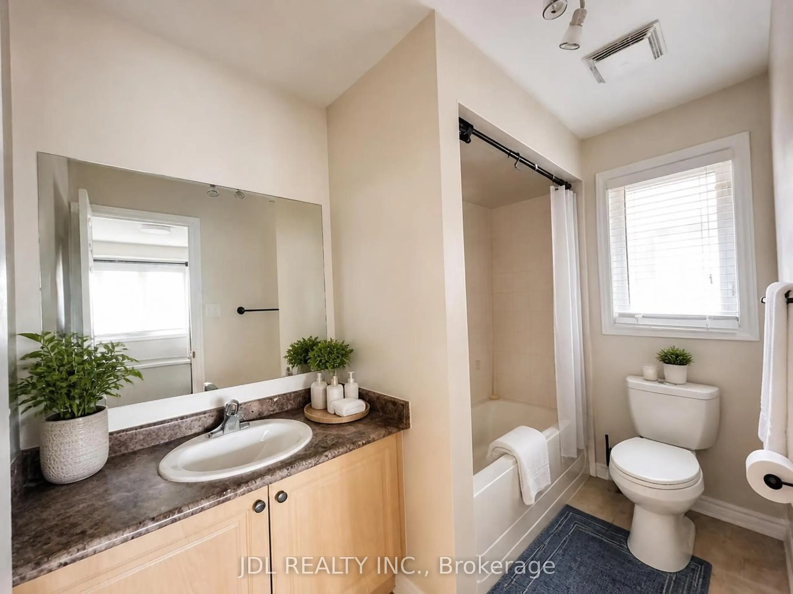 36 Laurelbank Crescent