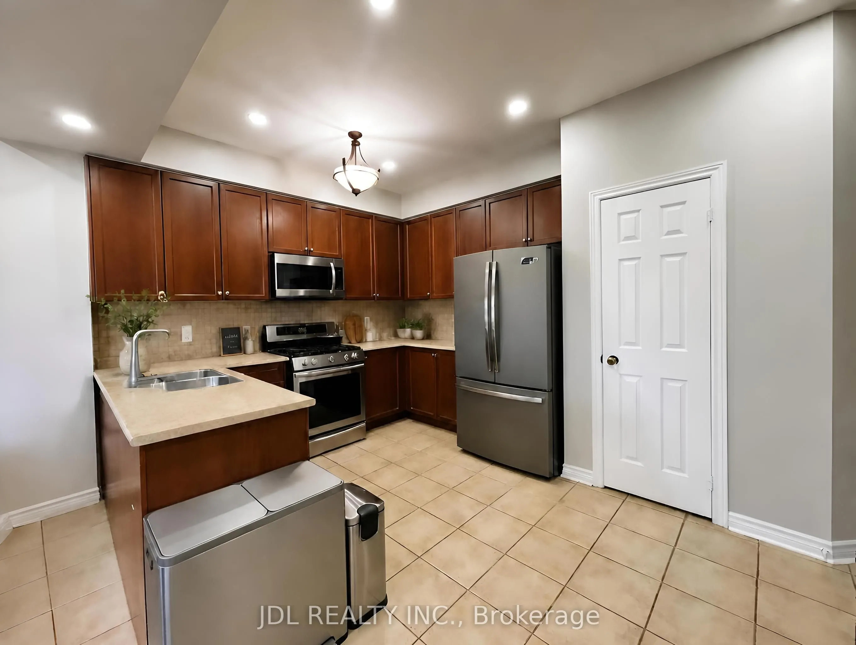 36 Laurelbank Crescent
