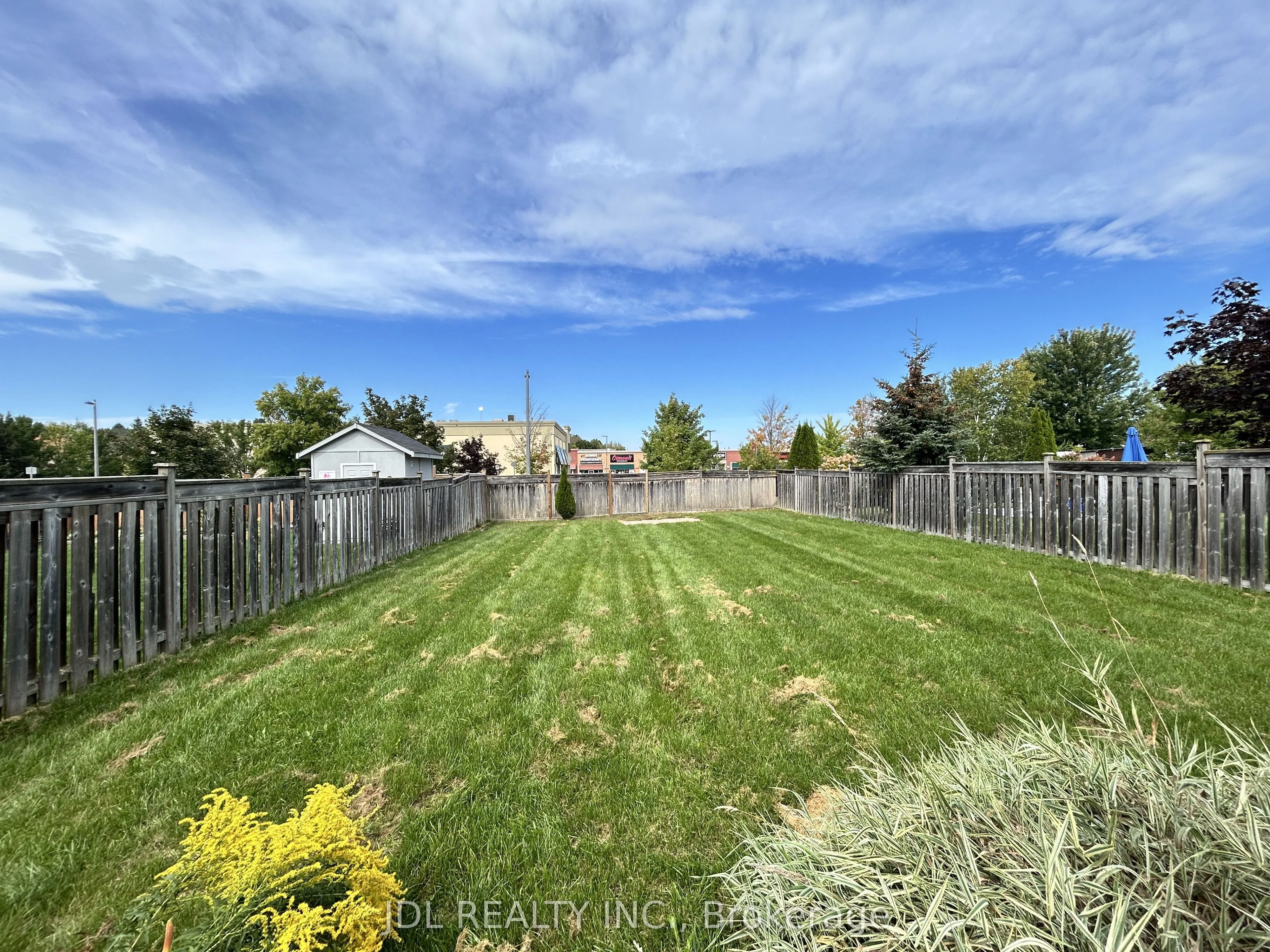 36 Laurelbank Crescent
