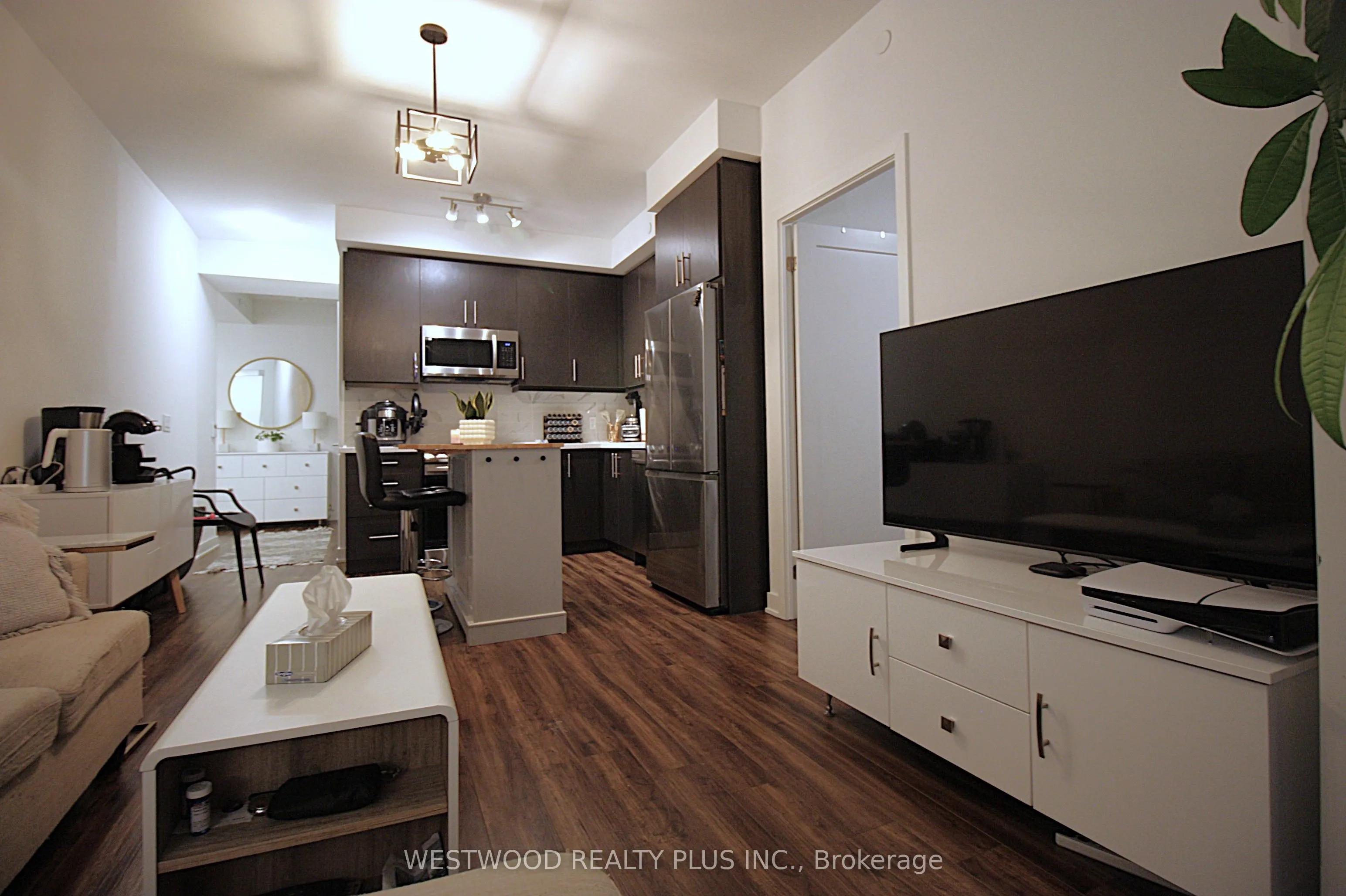 95 Oneida Crescent #LPH04