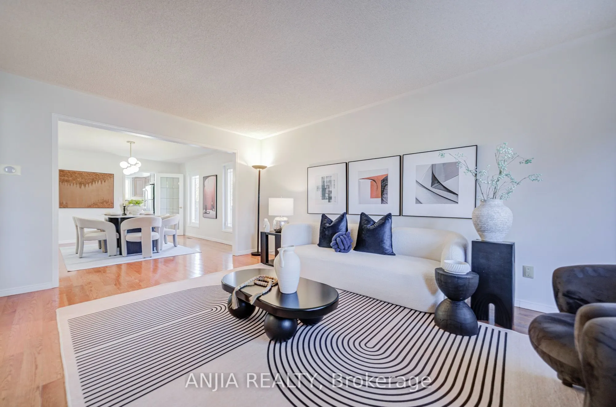 17 Charrington Crescent