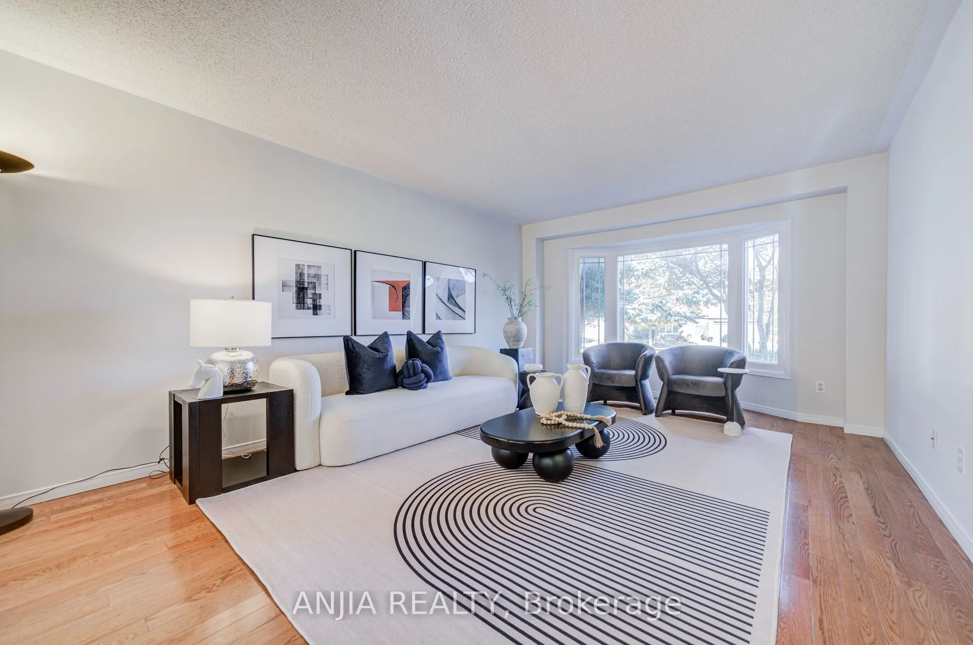 17 Charrington Crescent