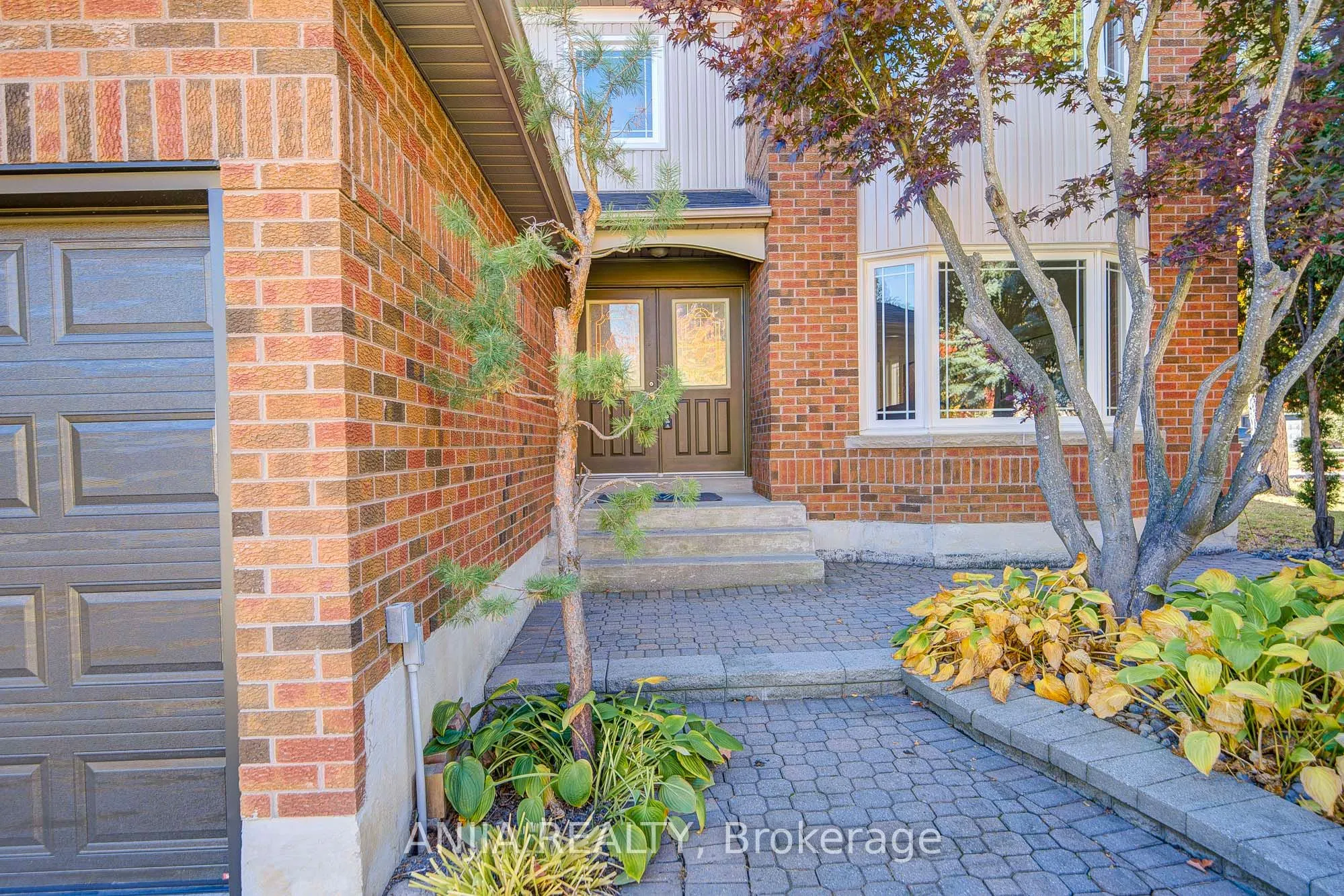 17 Charrington Crescent