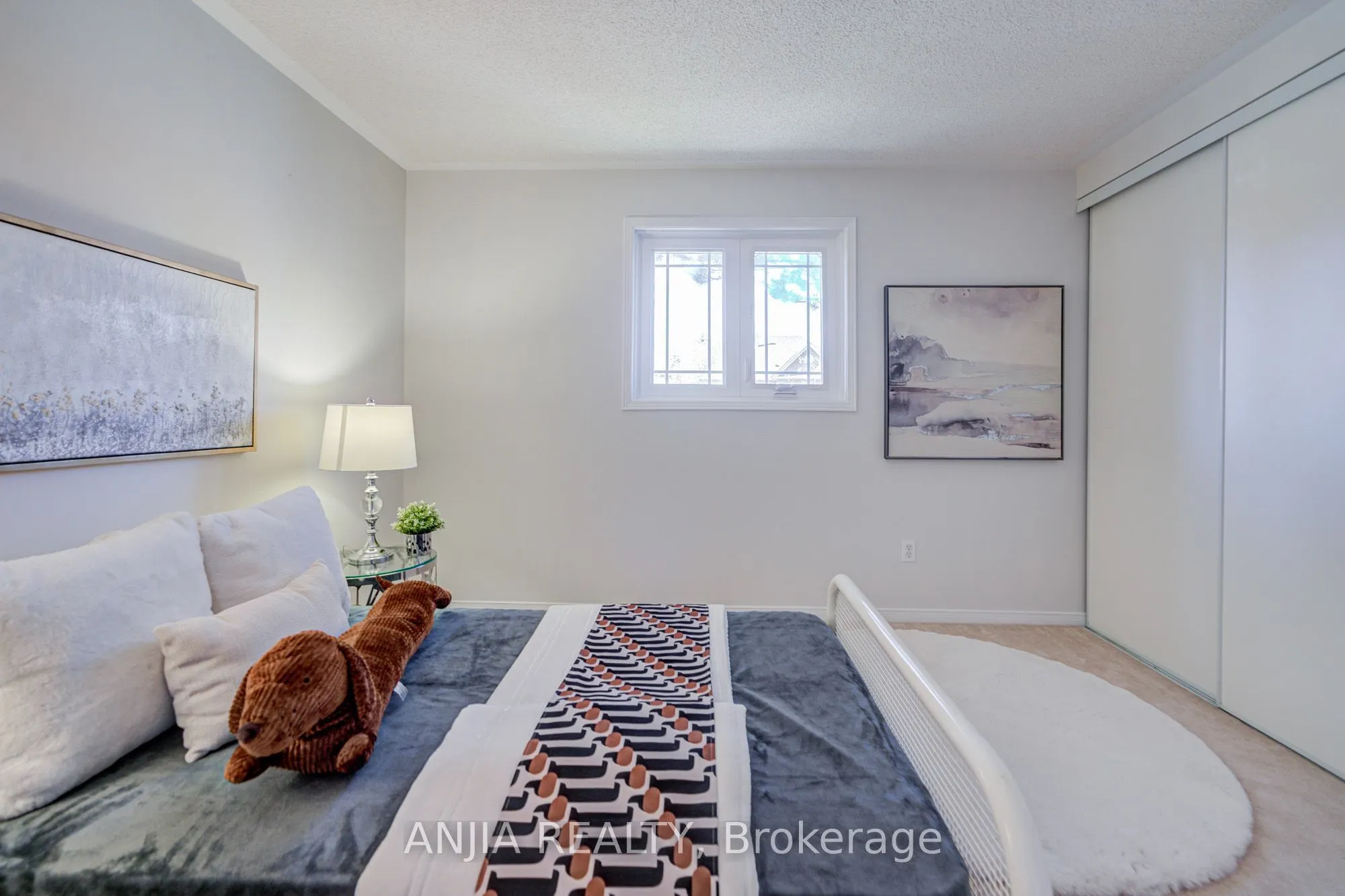 17 Charrington Crescent