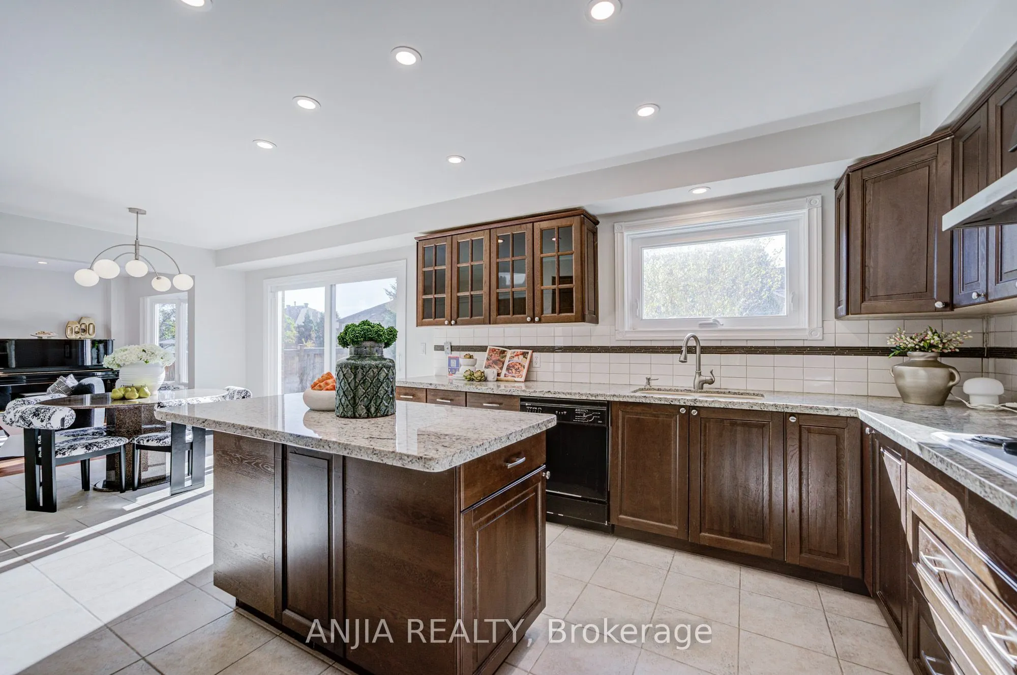 17 Charrington Crescent