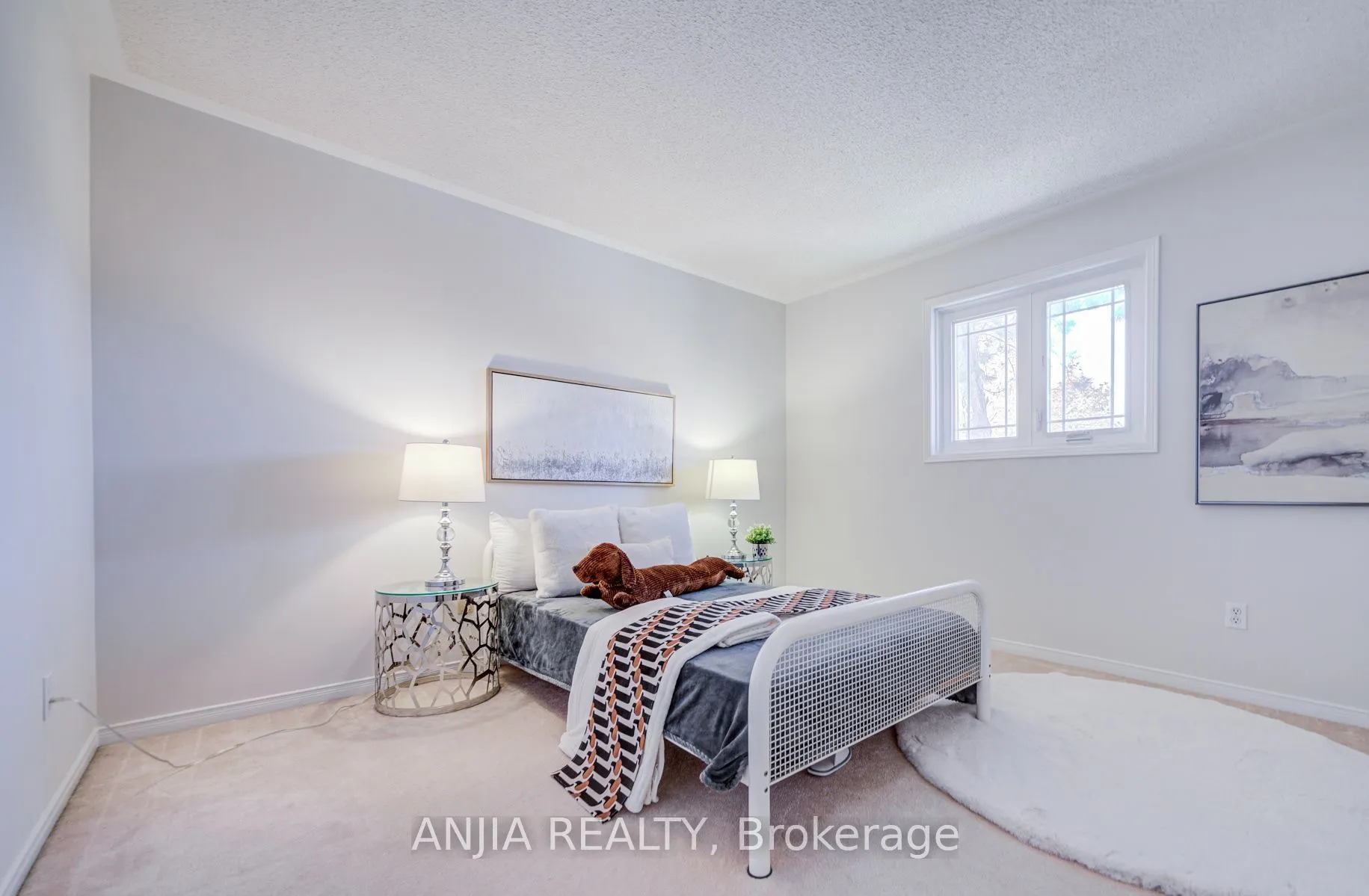 17 Charrington Crescent