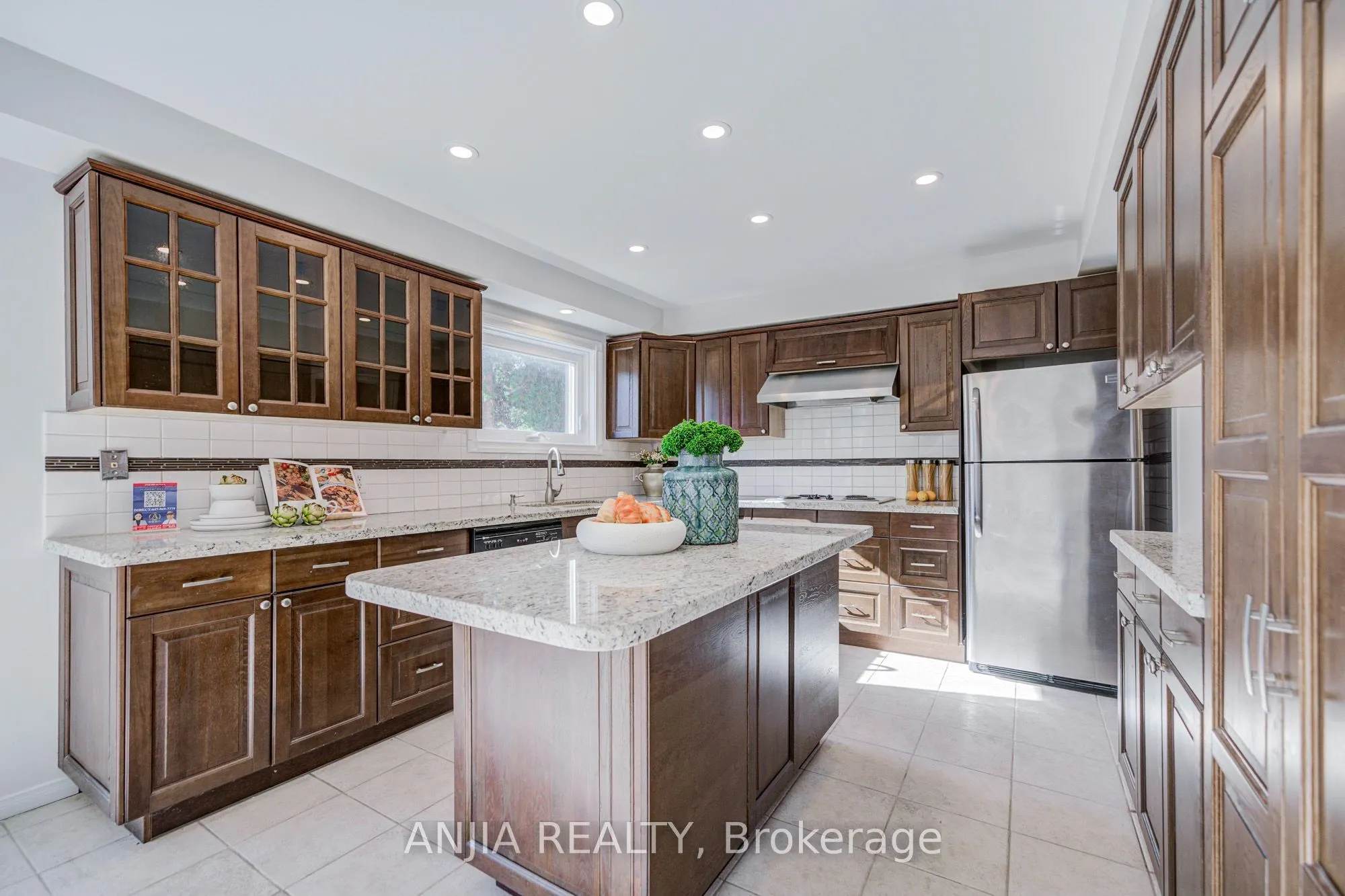 17 Charrington Crescent