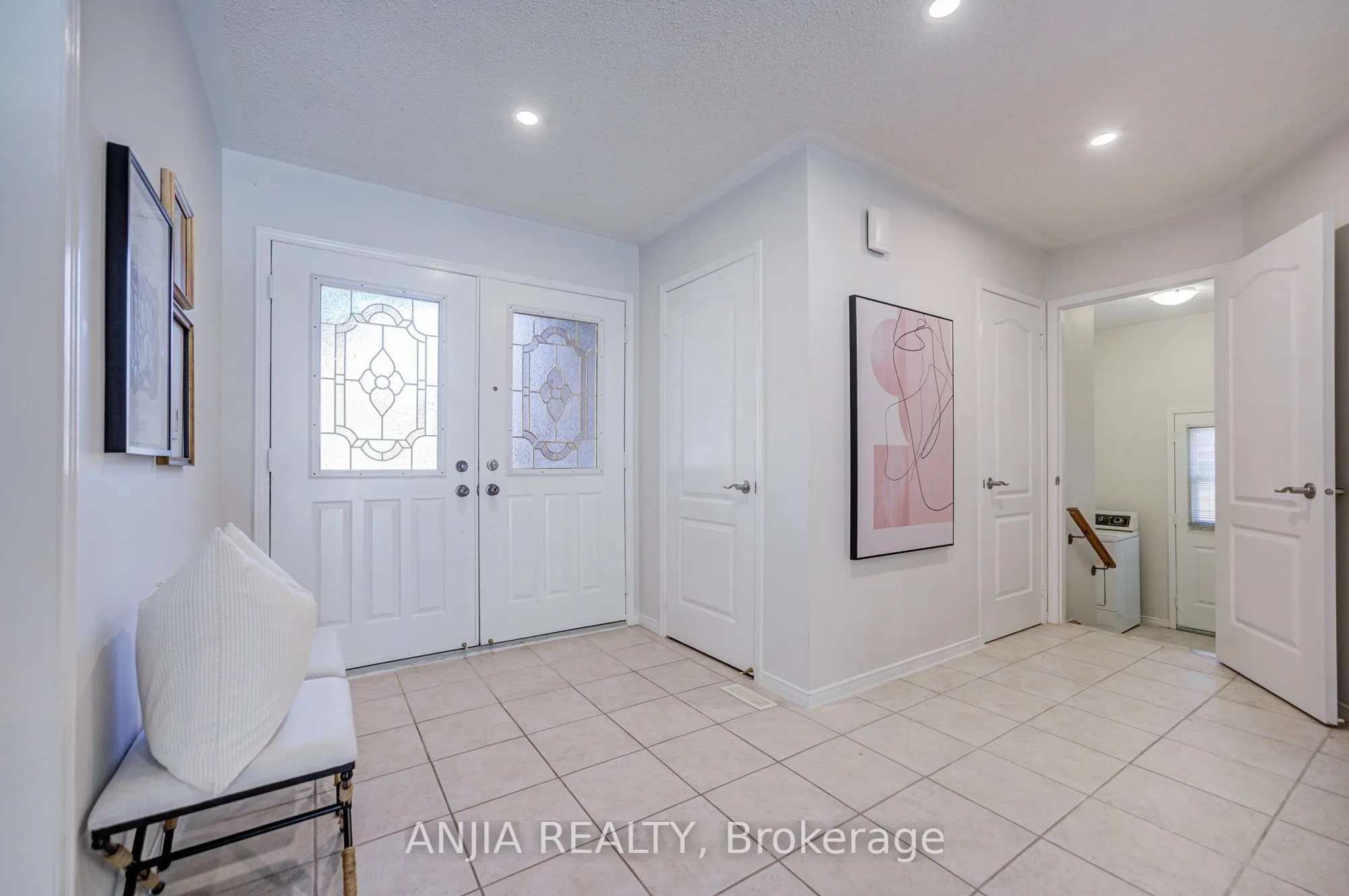 17 Charrington Crescent