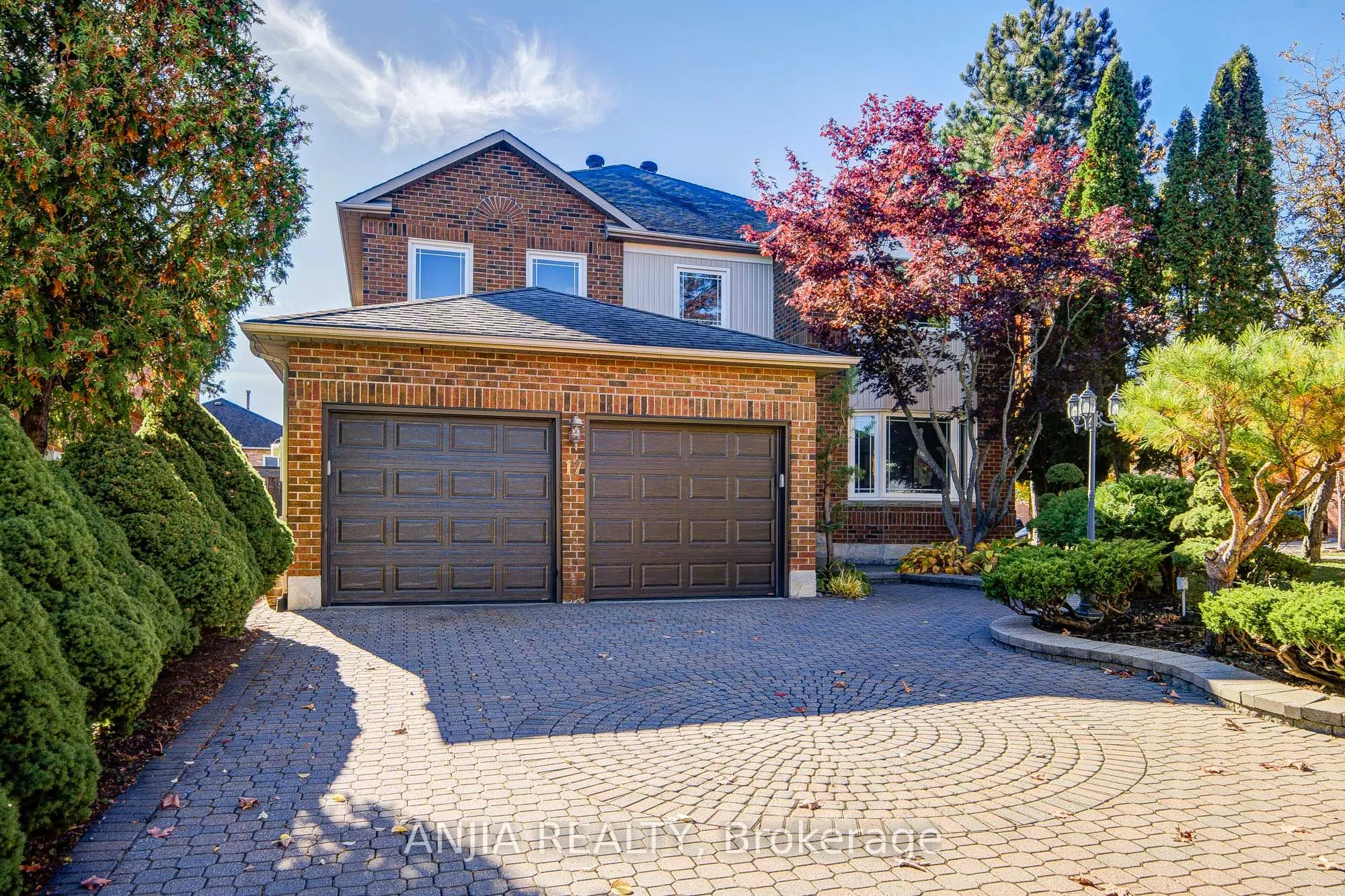 17 Charrington Crescent
