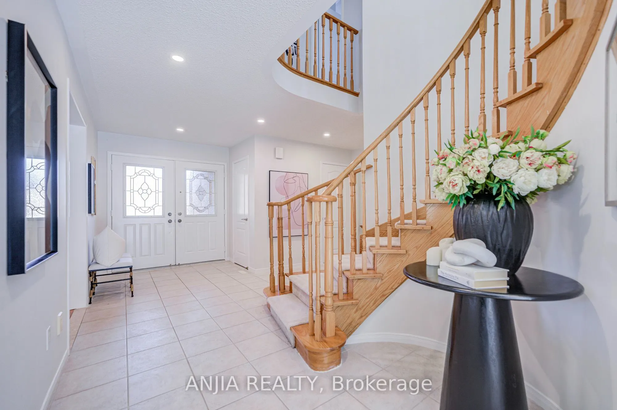 17 Charrington Crescent