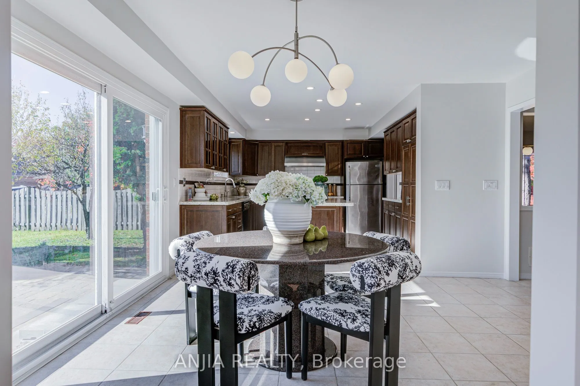 17 Charrington Crescent