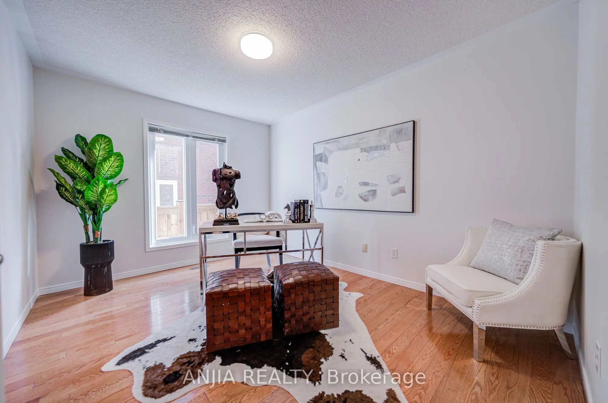 17 Charrington Crescent
