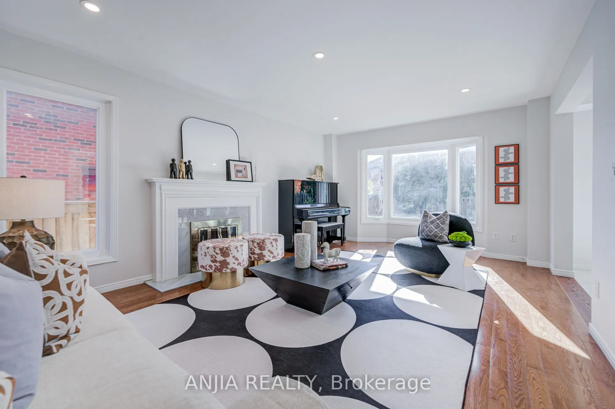 17 Charrington Crescent