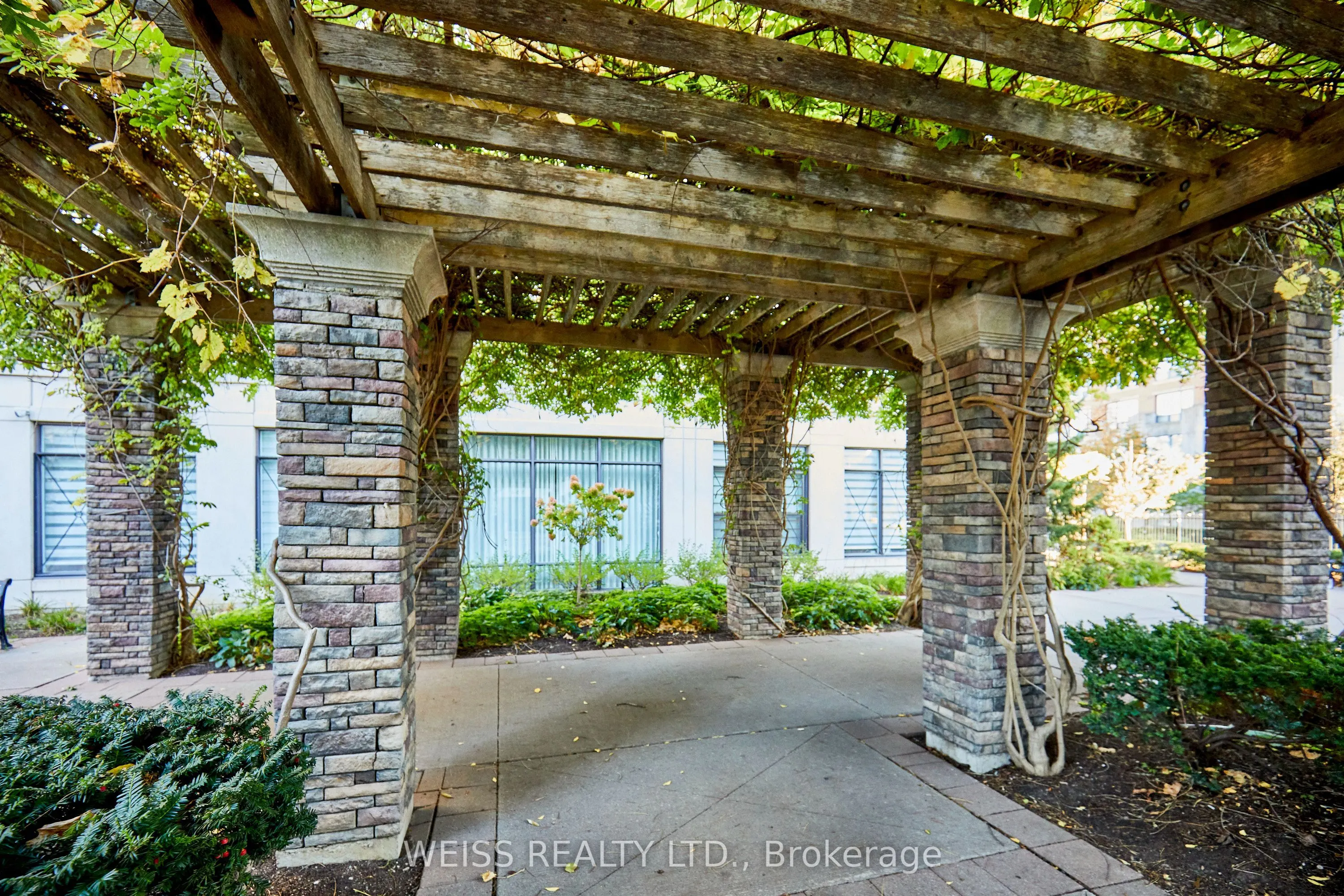 330 Red Maple Road #205