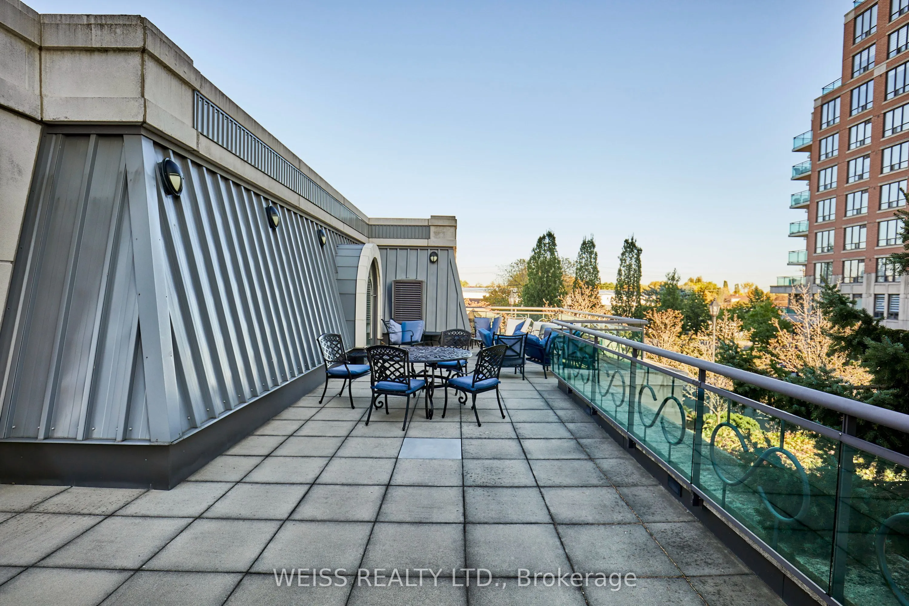 330 Red Maple Road #205