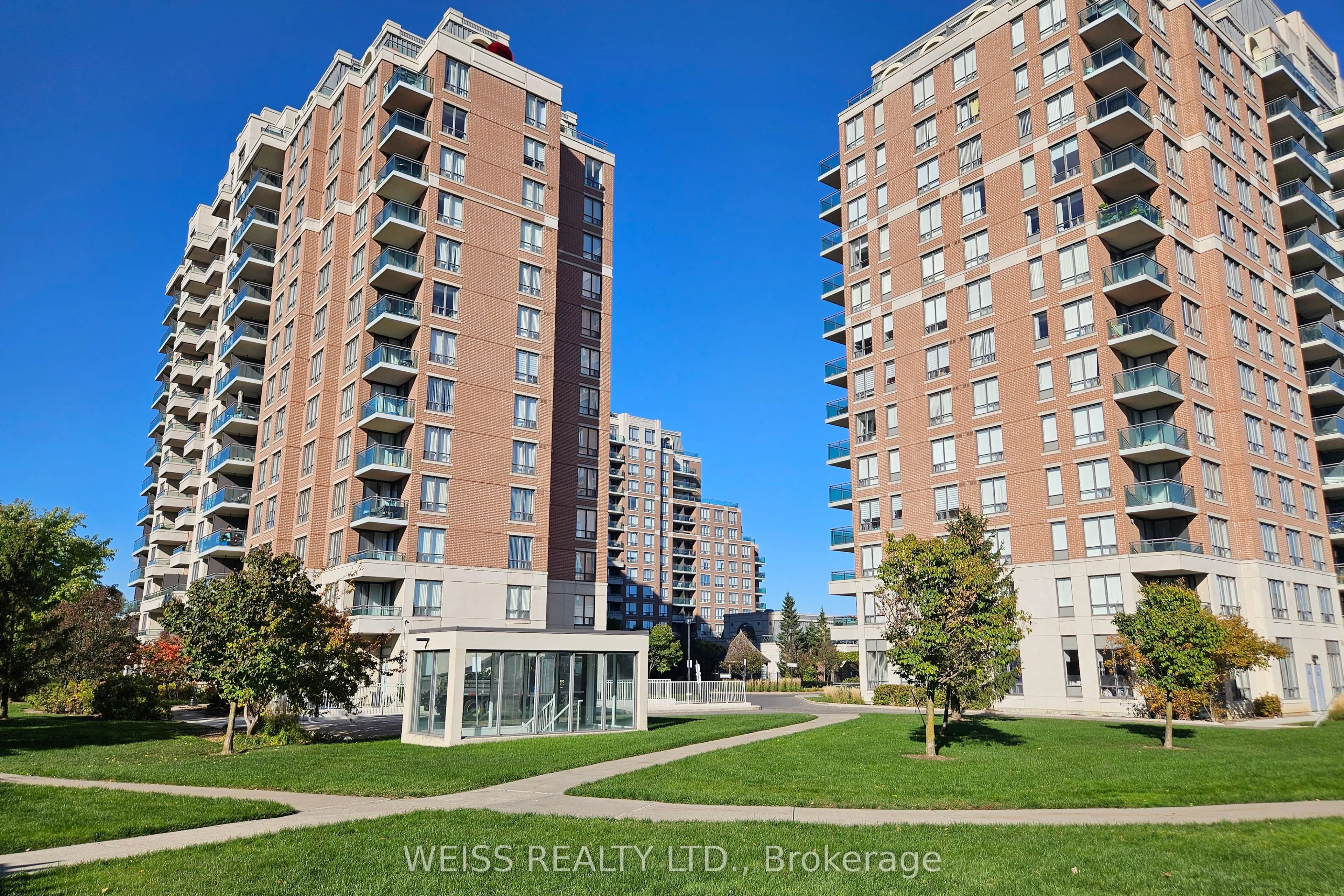 330 Red Maple Road #205
