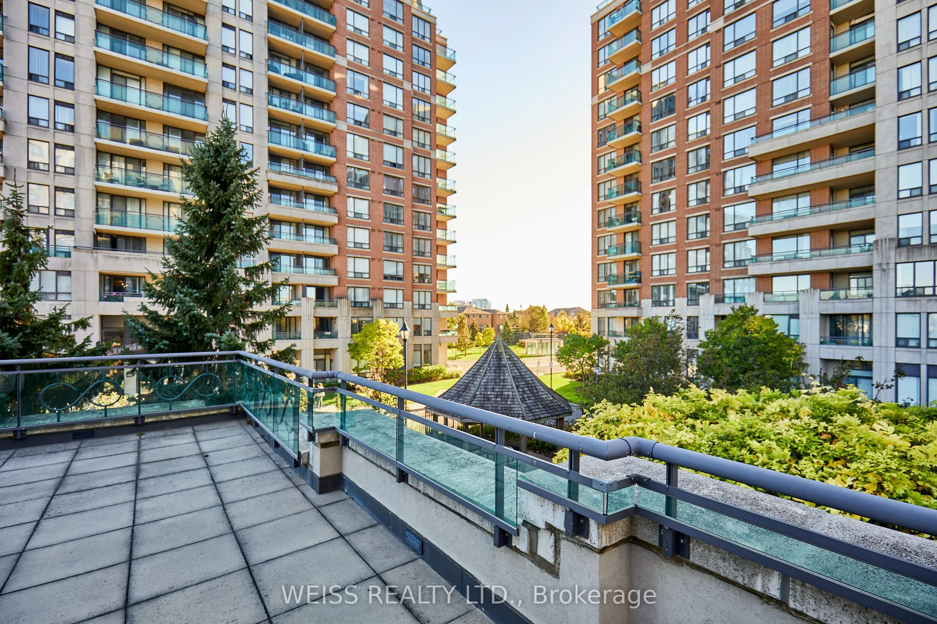330 Red Maple Road #205
