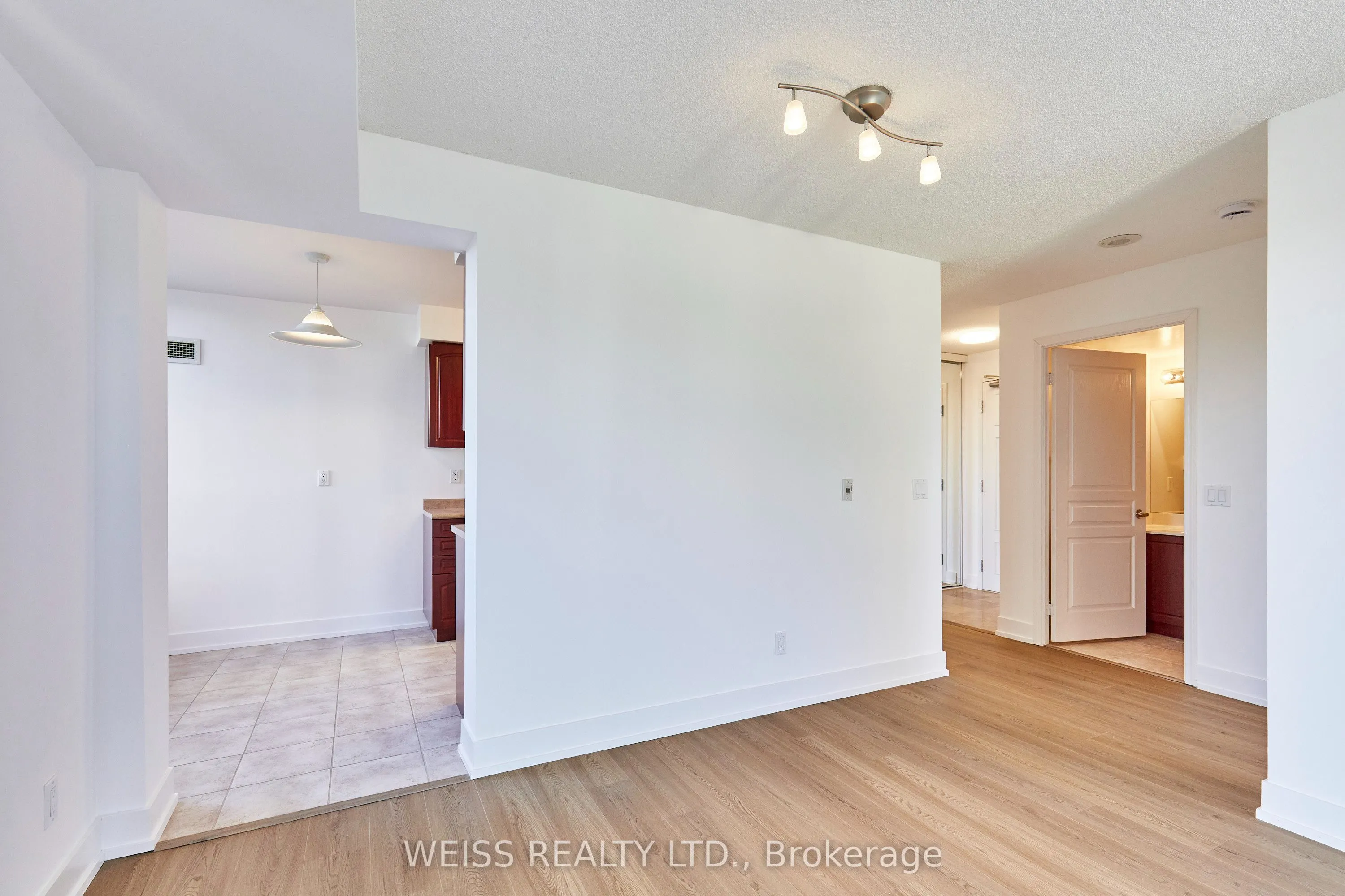 330 Red Maple Road #205