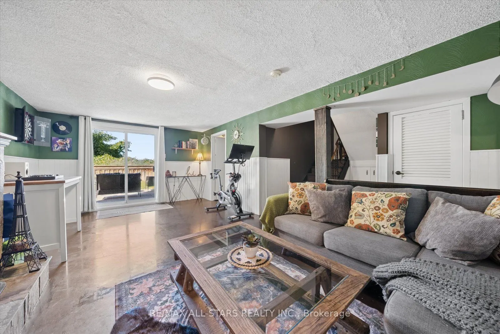 538 Highland Crescent