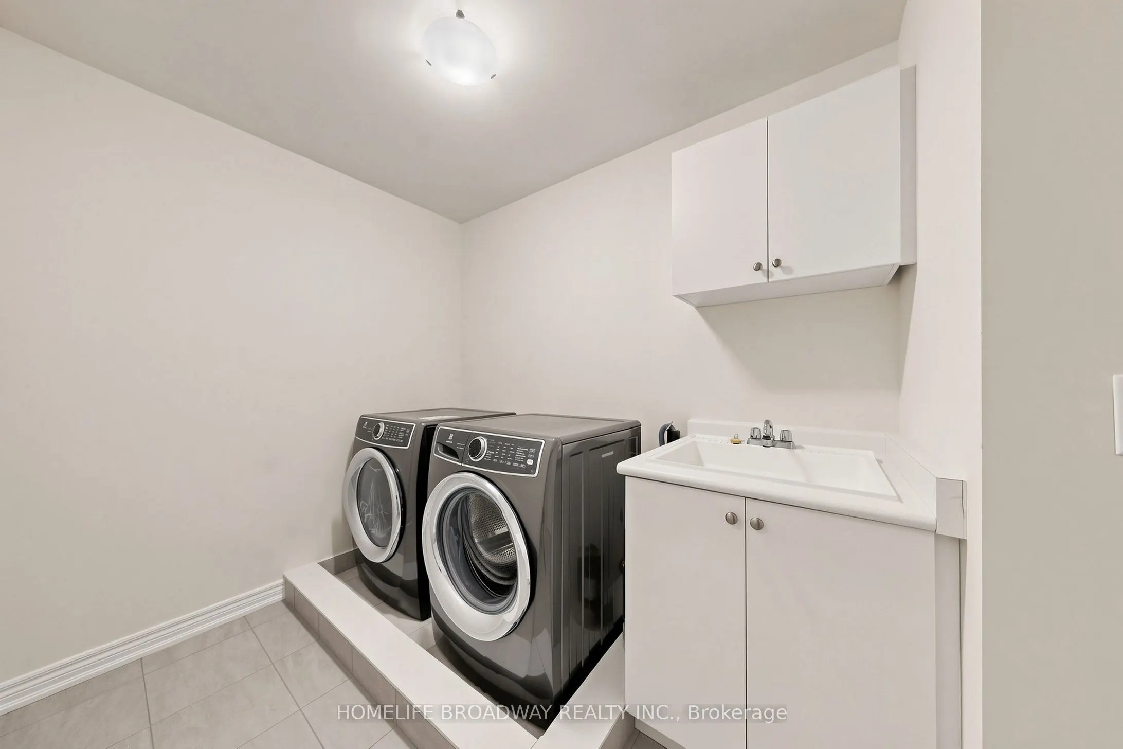 60 Crofting Crescent