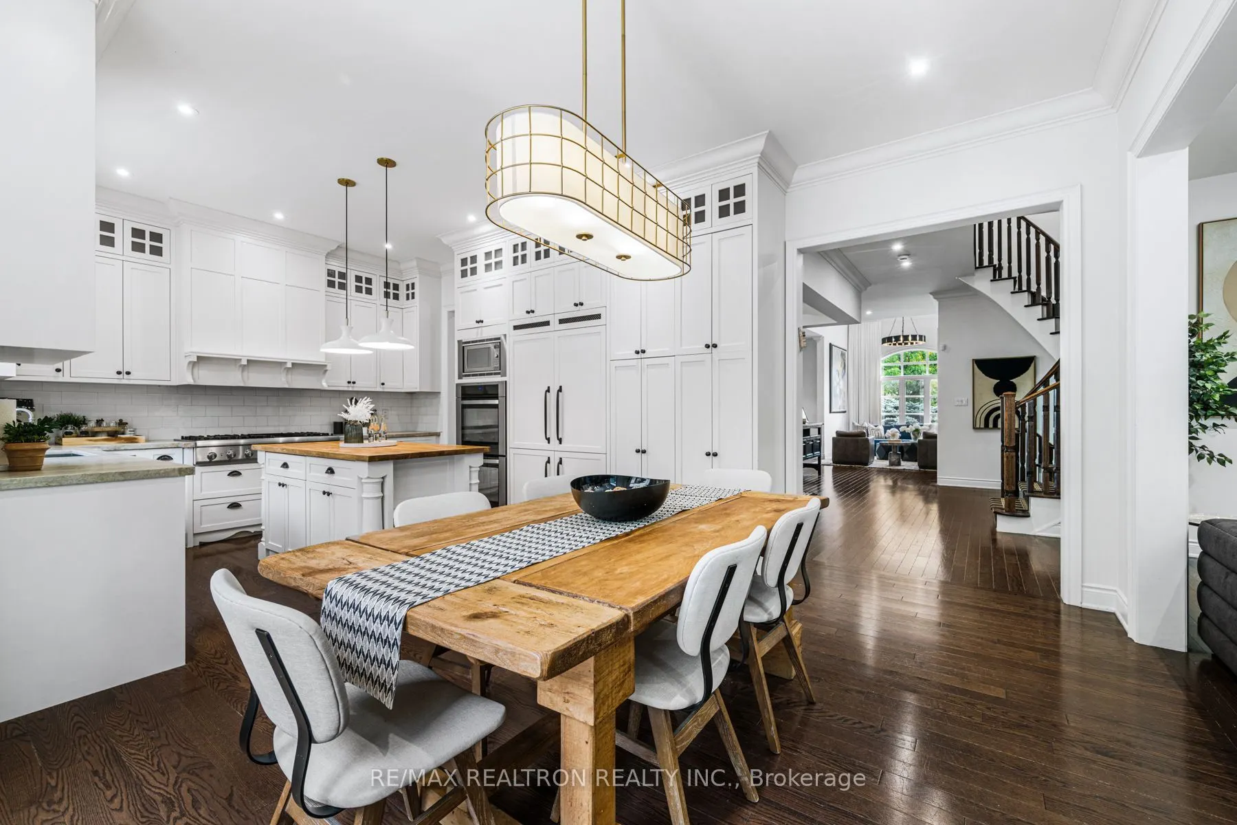 95 Woodvalley Crescent