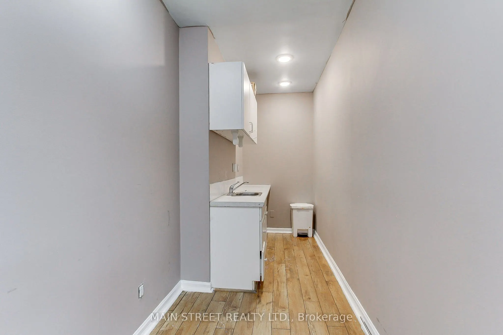 227 Eagle Street #200 (Lower)