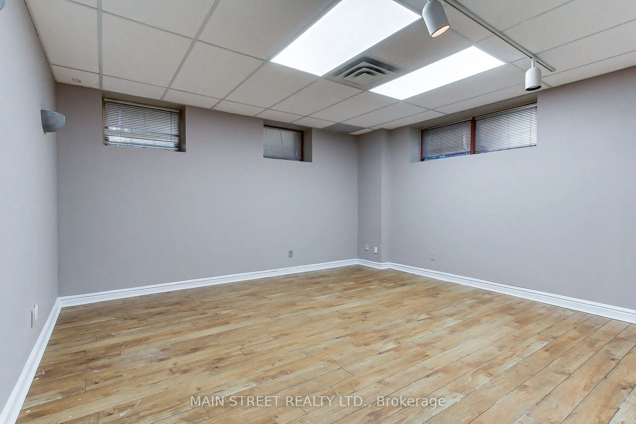 227 Eagle Street #200 (Lower)