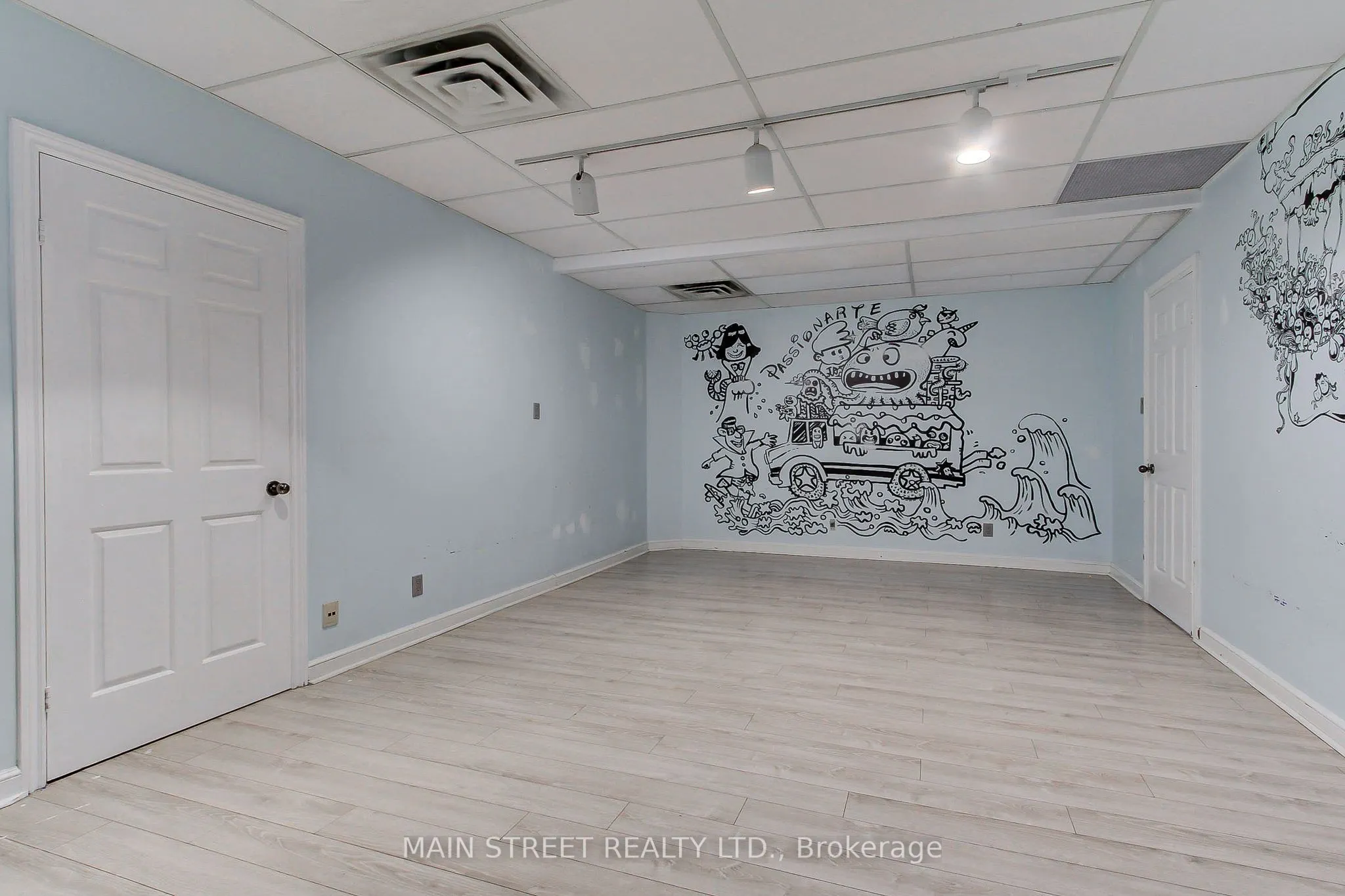 227 Eagle Street #200 (Lower)