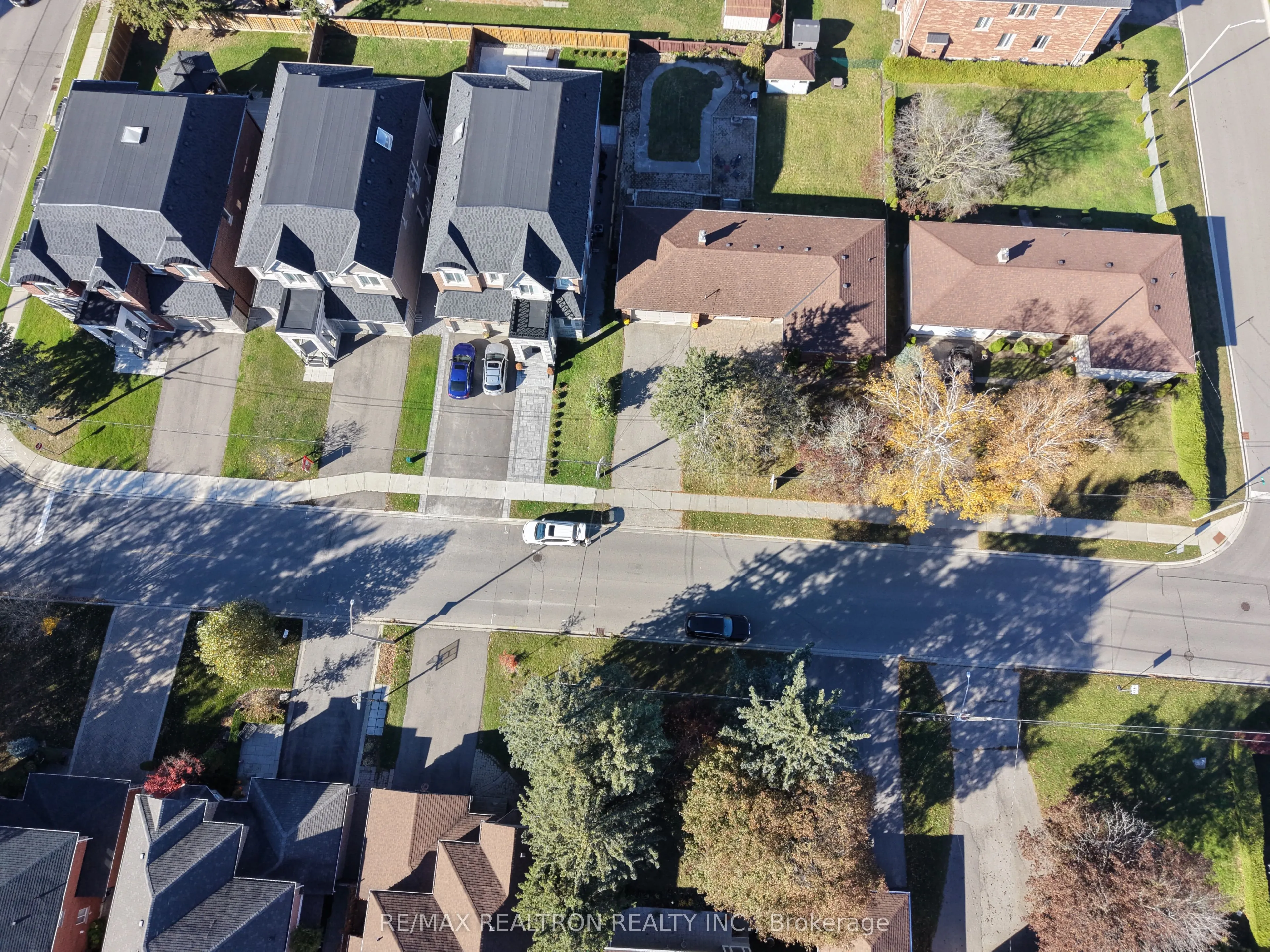 92 Bond Crescent