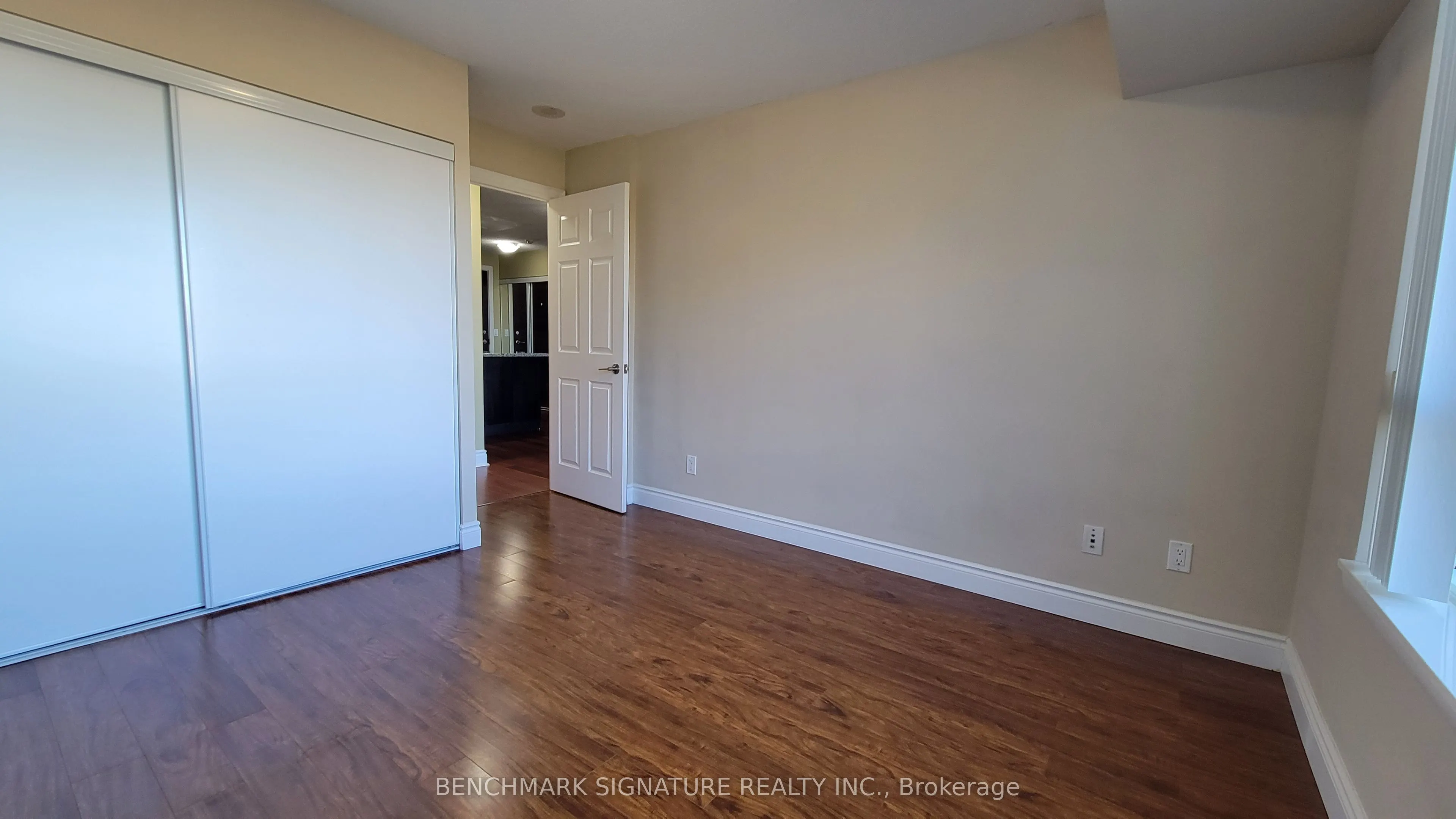 23 Cox Boulevard #887