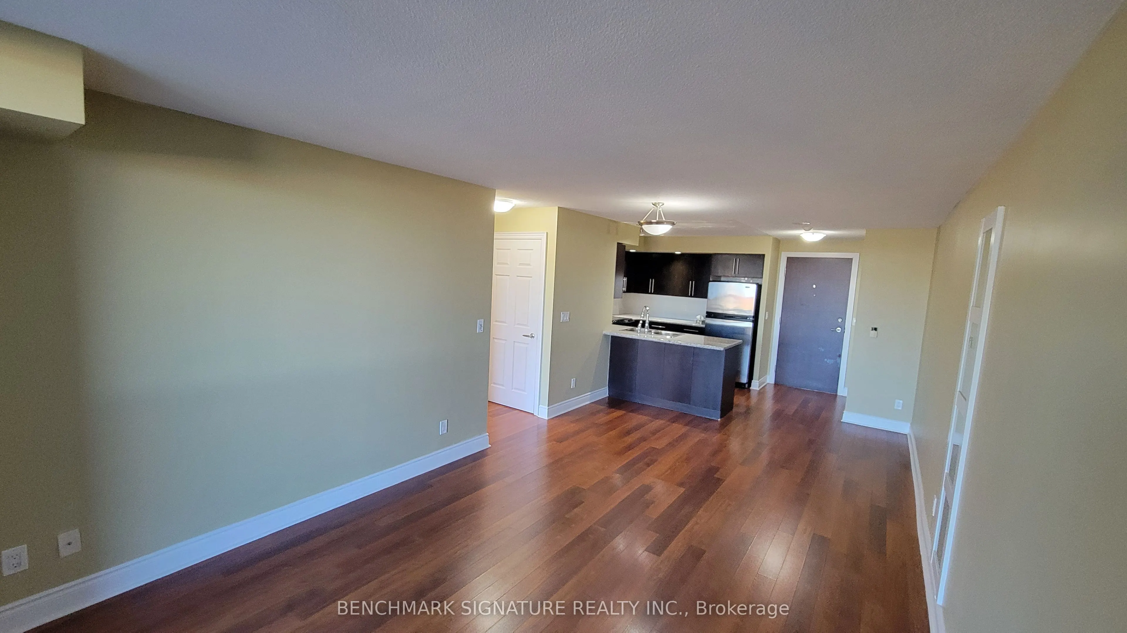 23 Cox Boulevard #887