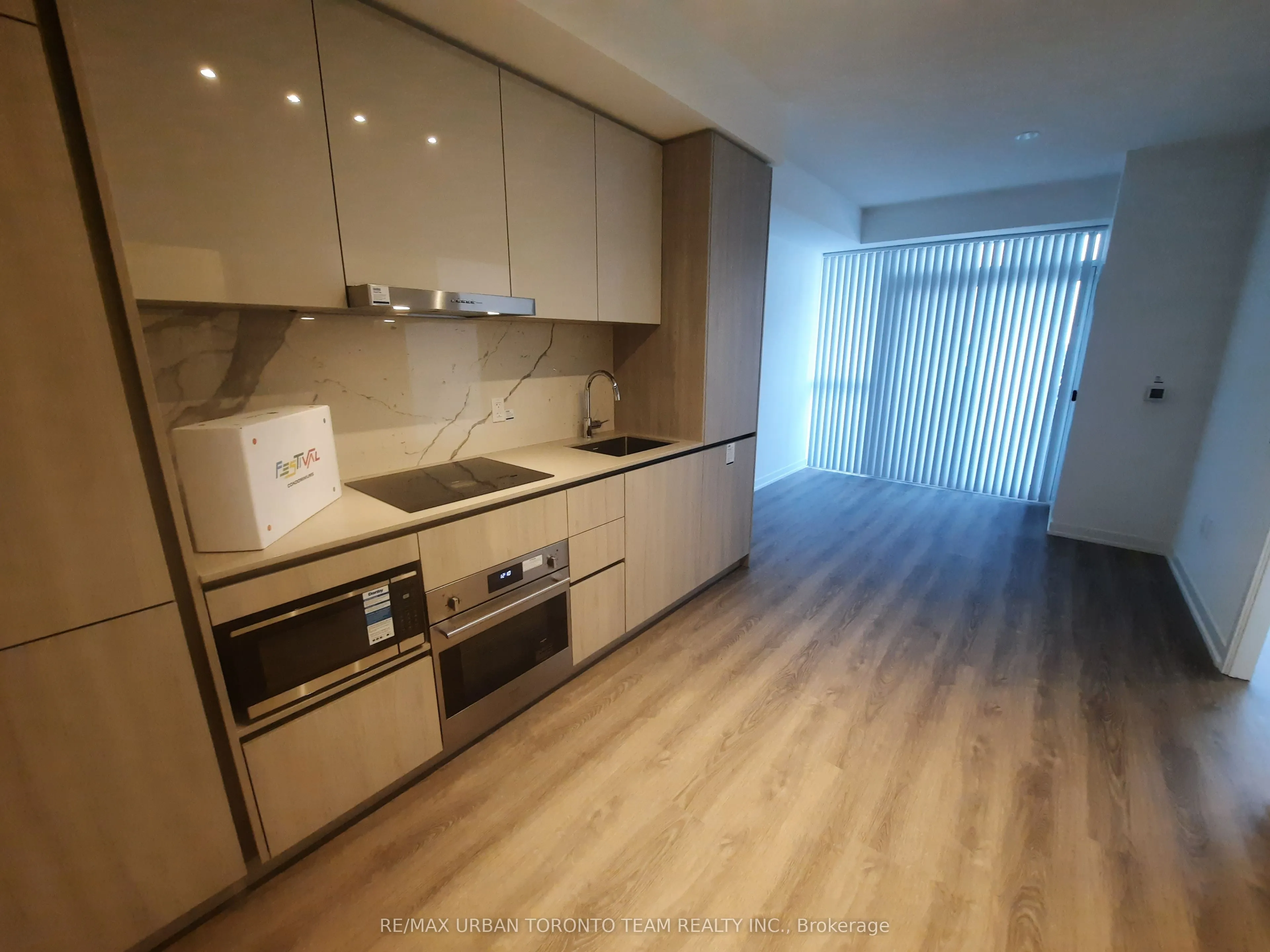 8 Interchange Way #1505