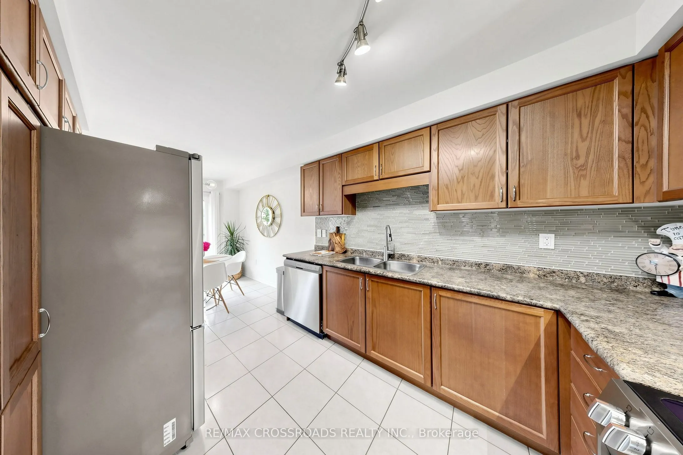 78 Vera Lynn Crescent