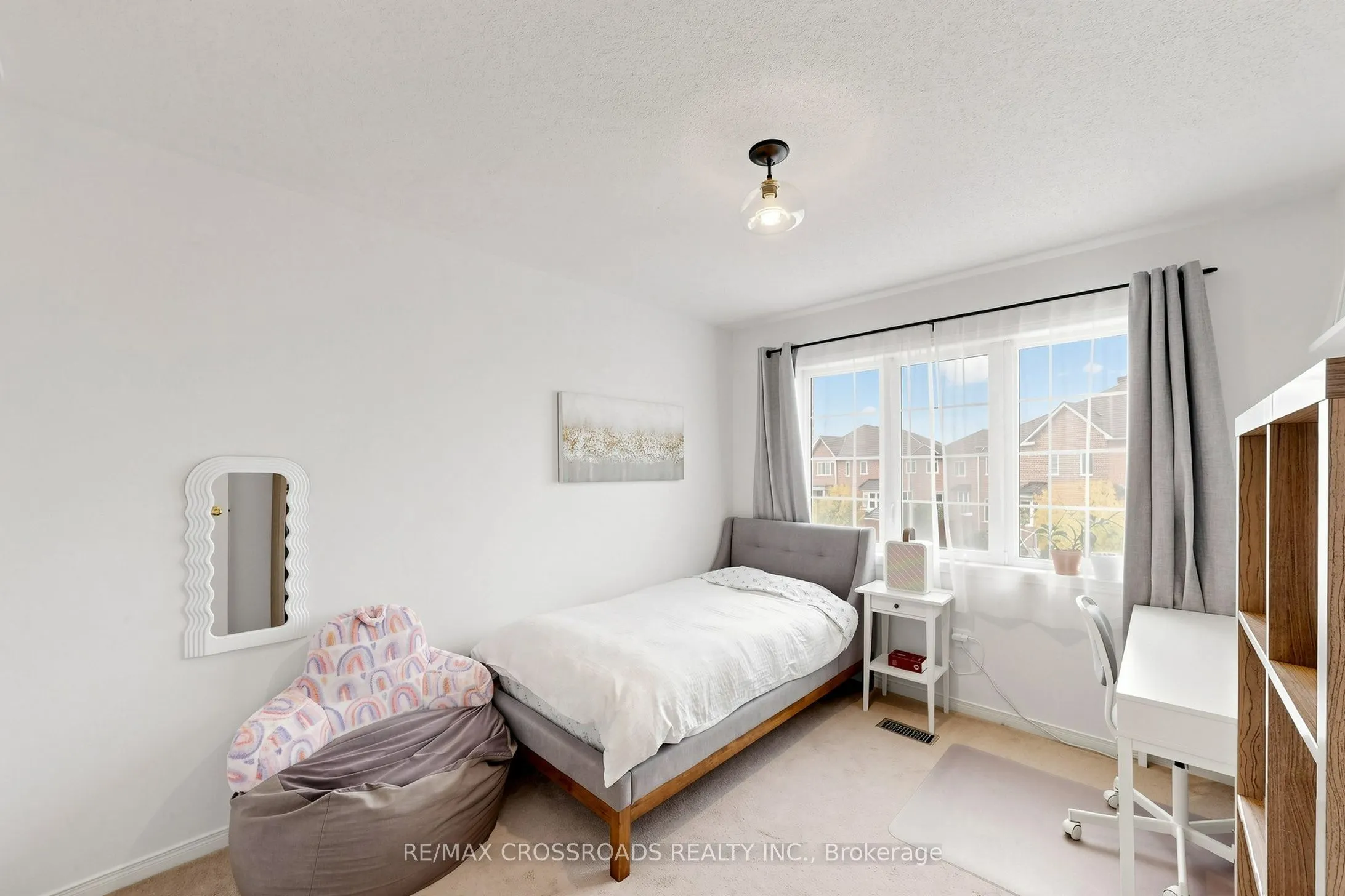 78 Vera Lynn Crescent