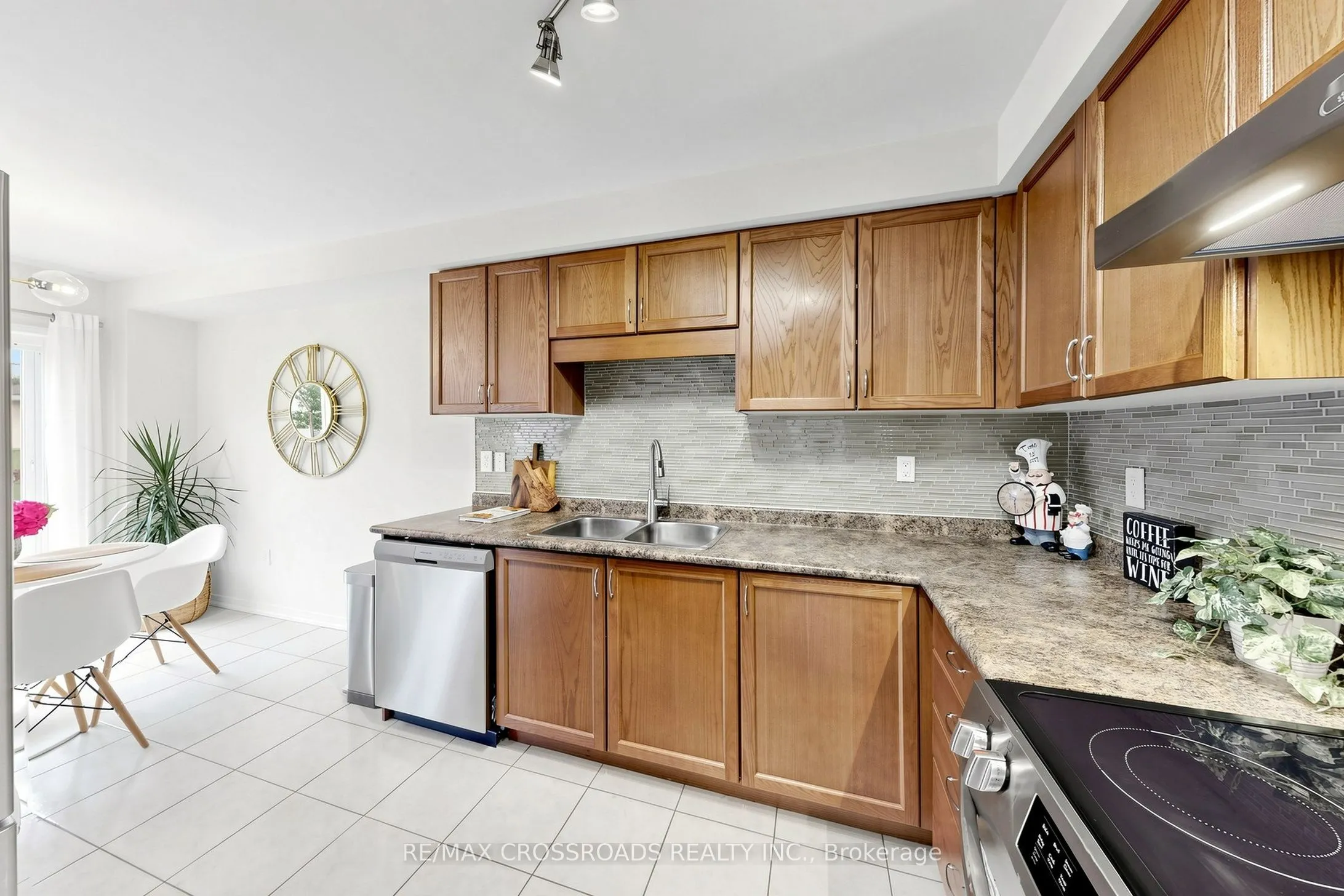 78 Vera Lynn Crescent