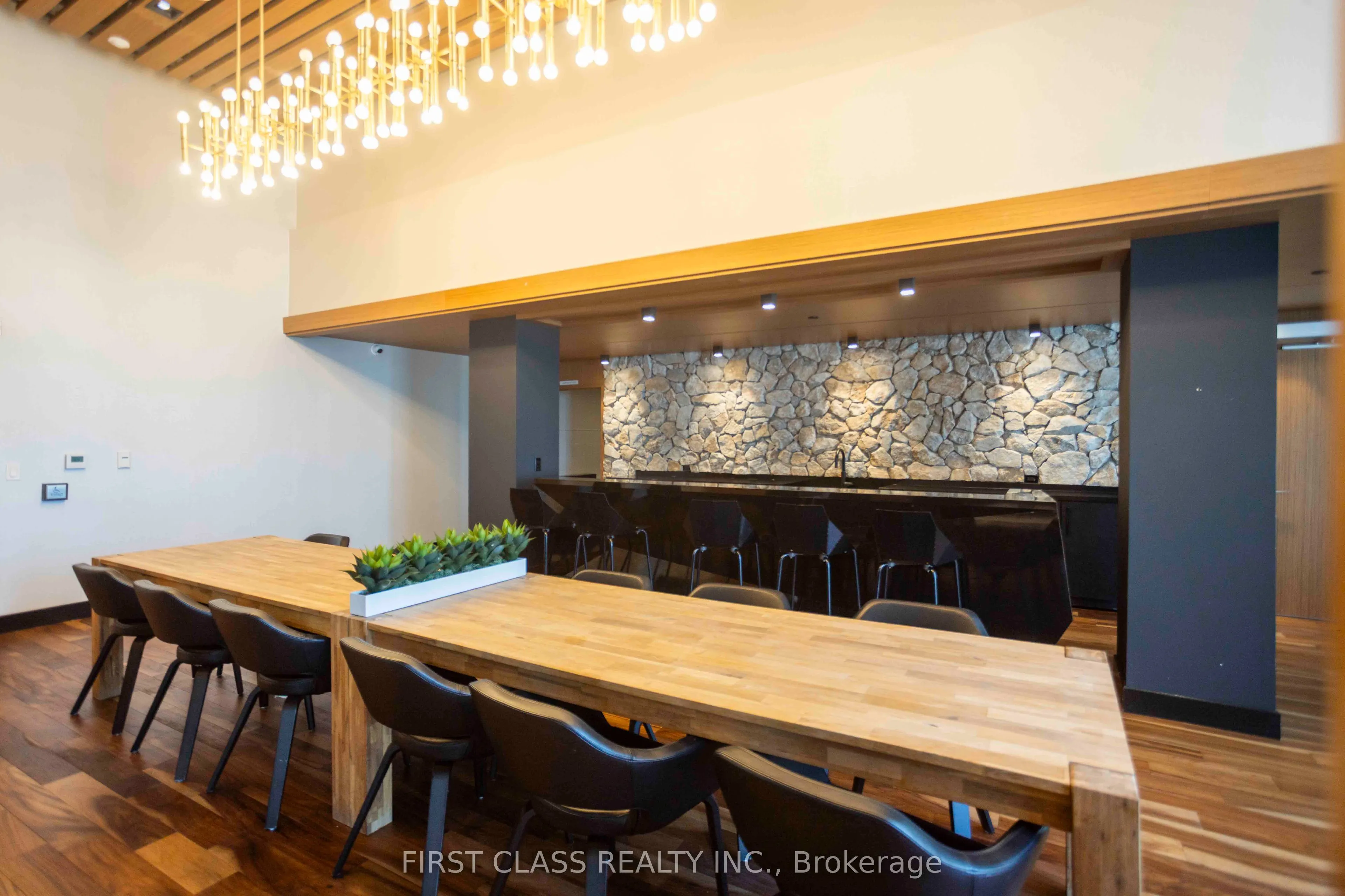8 Rouge Valley Drive #1212