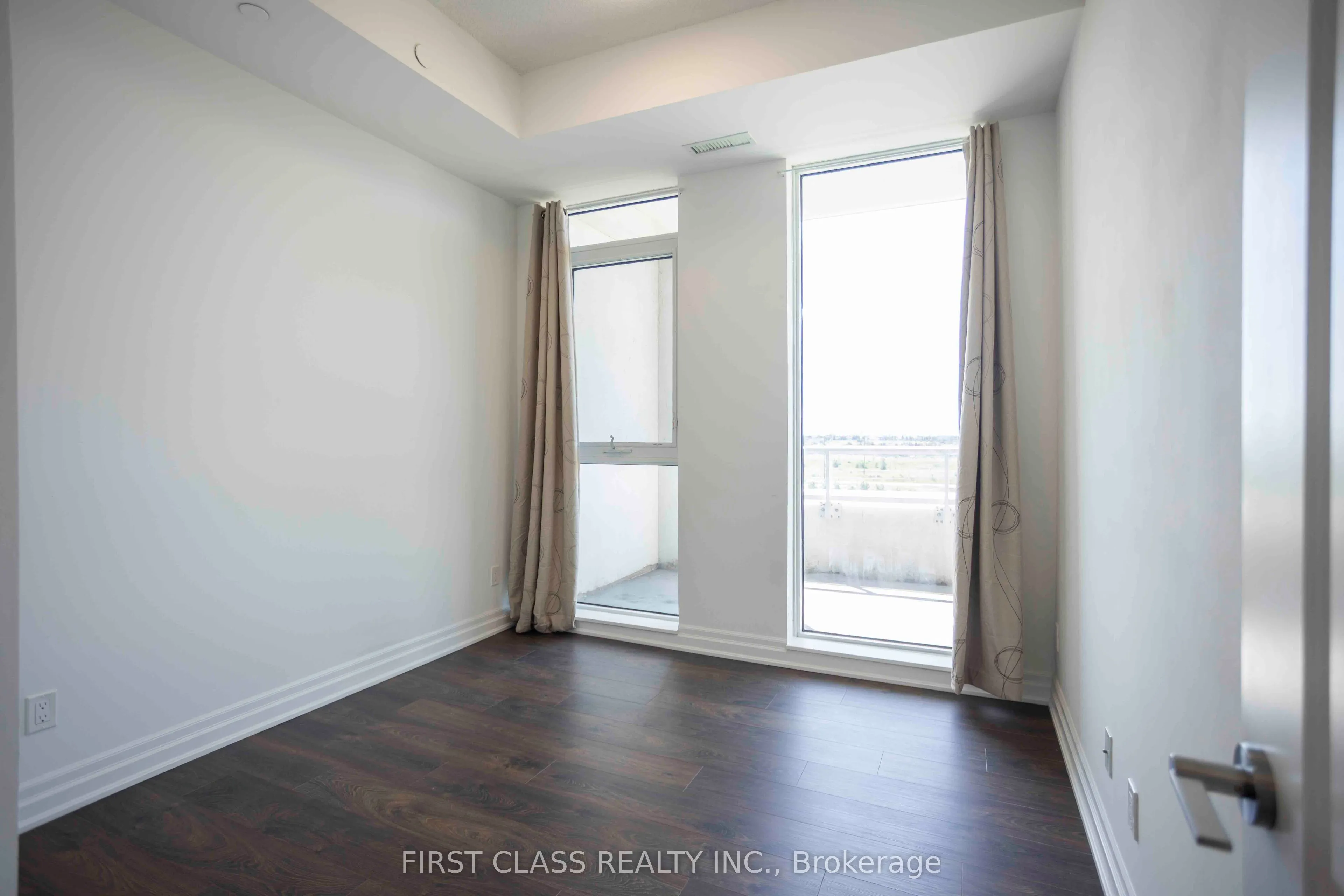 8 Rouge Valley Drive #1212