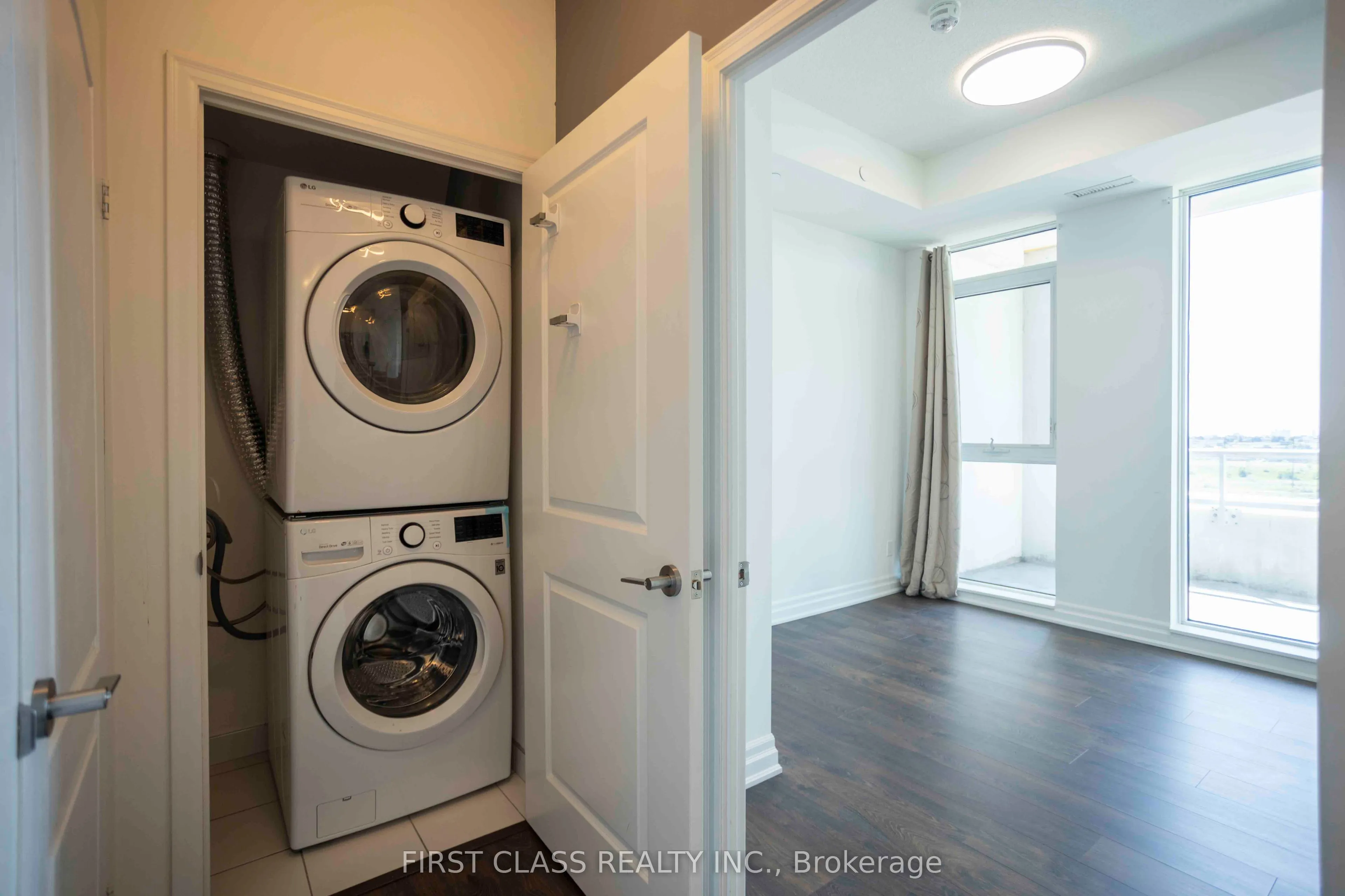 8 Rouge Valley Drive #1212