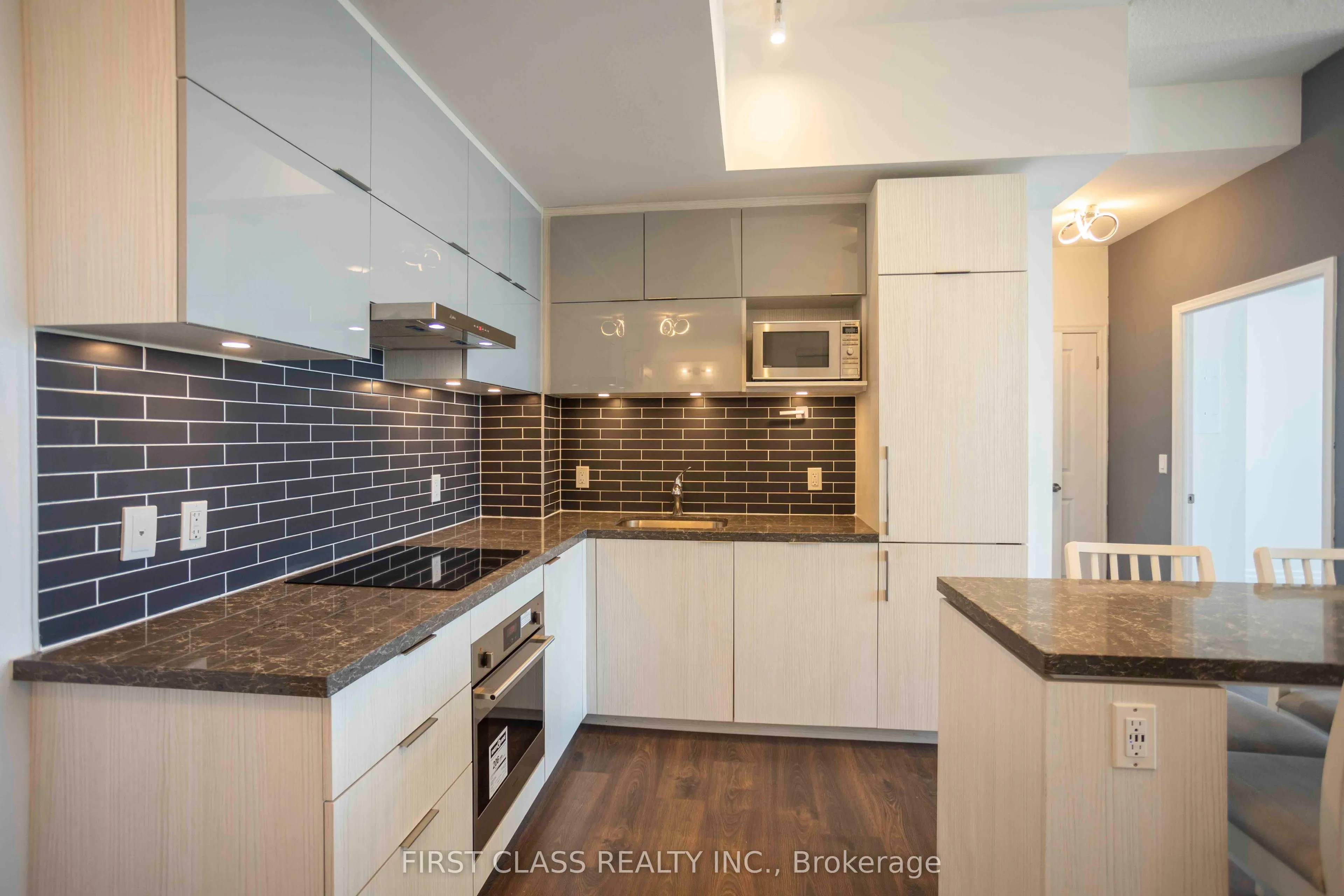8 Rouge Valley Drive #1212