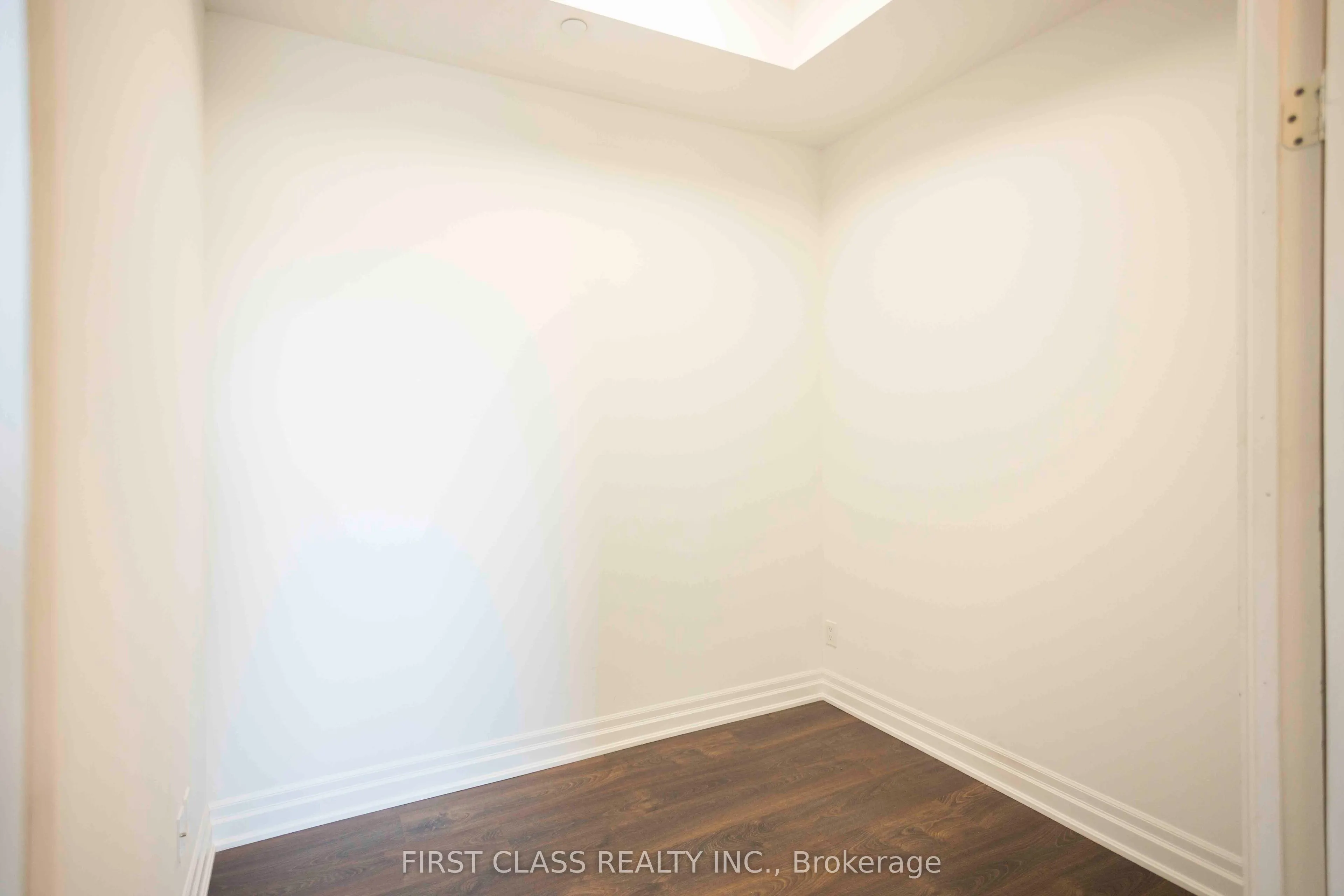 8 Rouge Valley Drive #1212