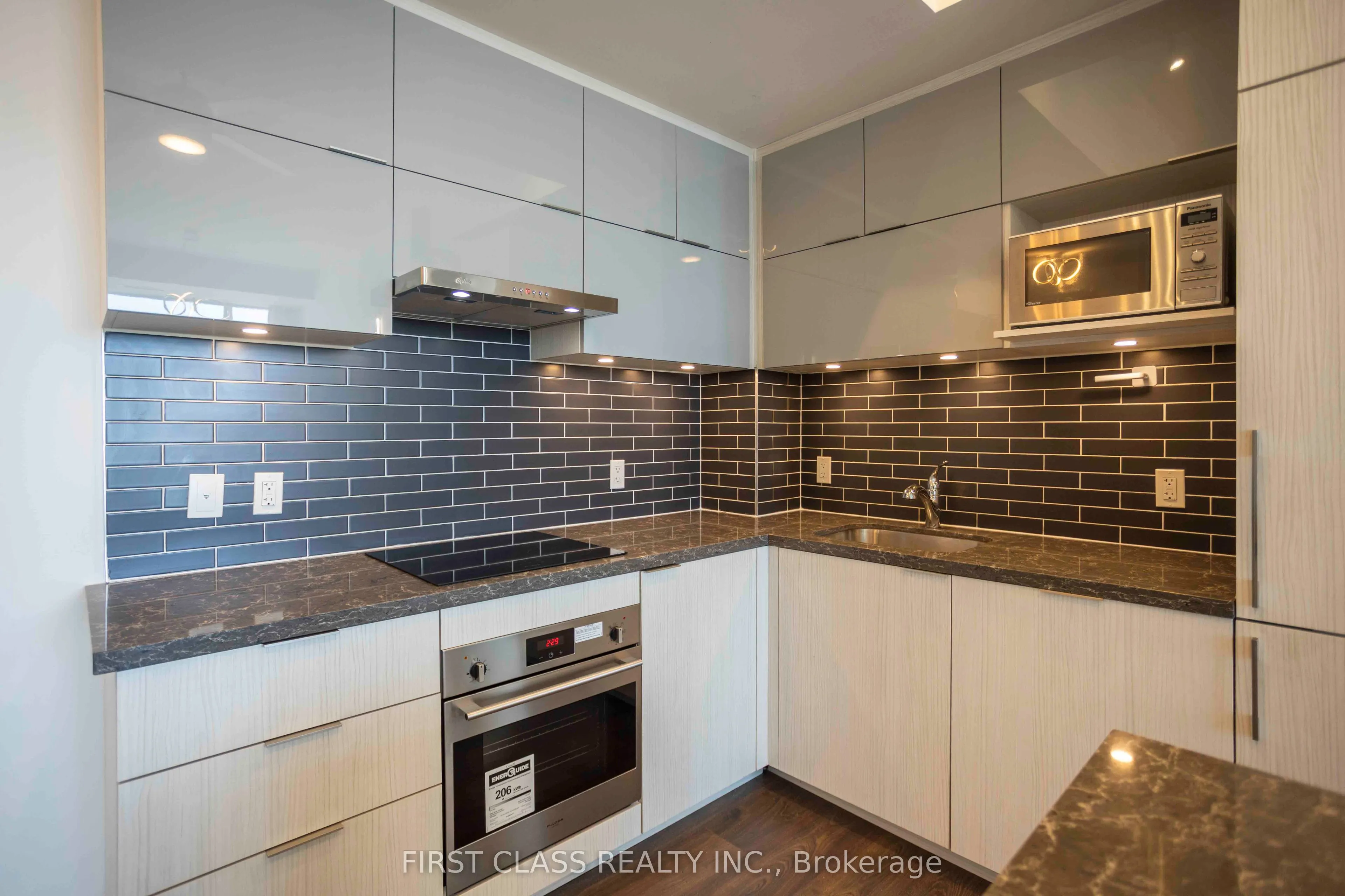 8 Rouge Valley Drive #1212