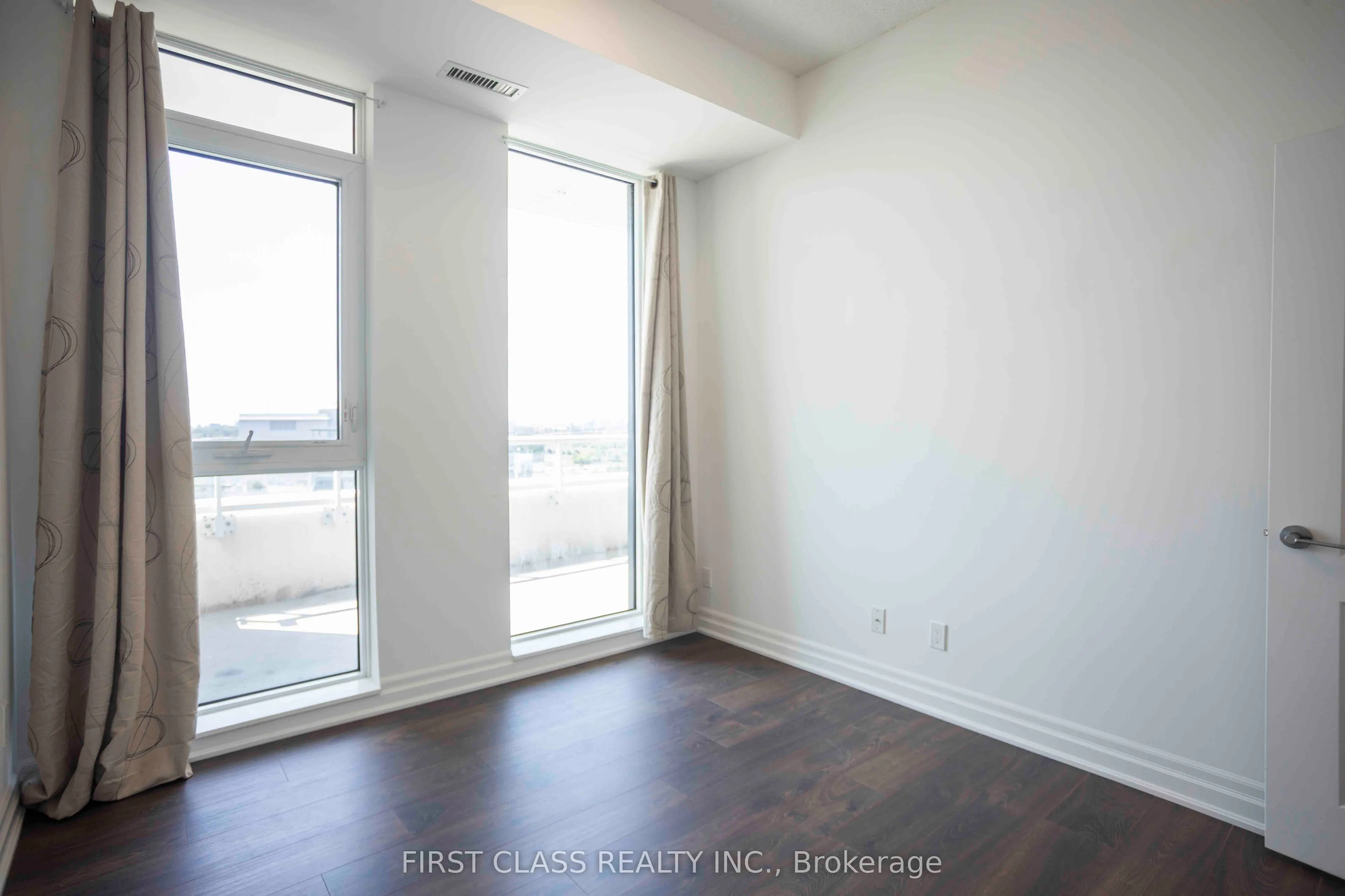 8 Rouge Valley Drive #1212