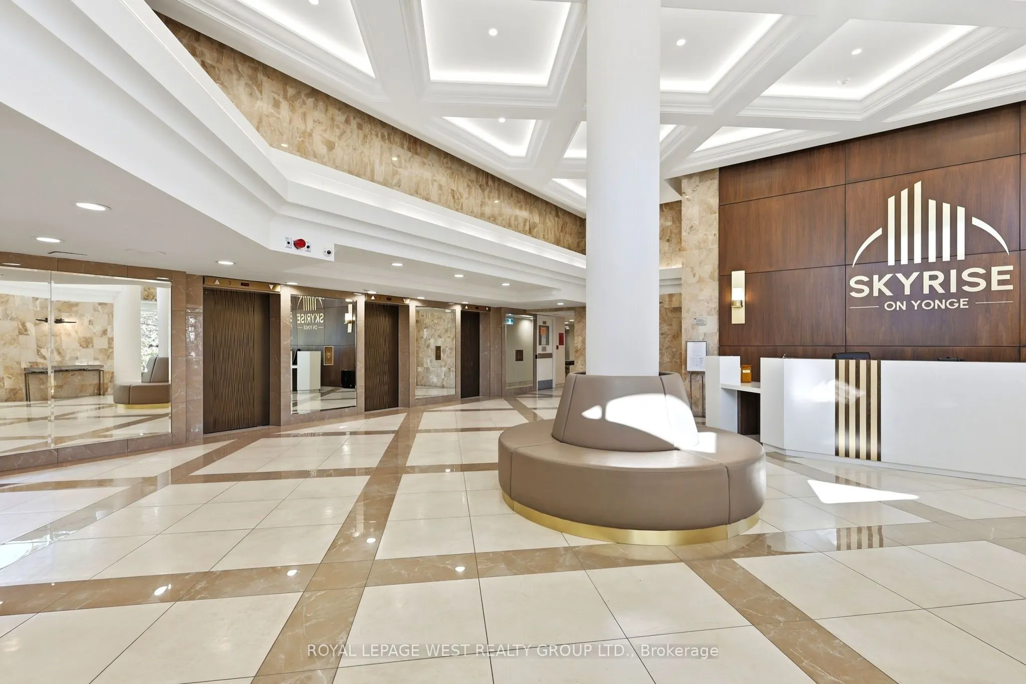 7300 Yonge Street #940